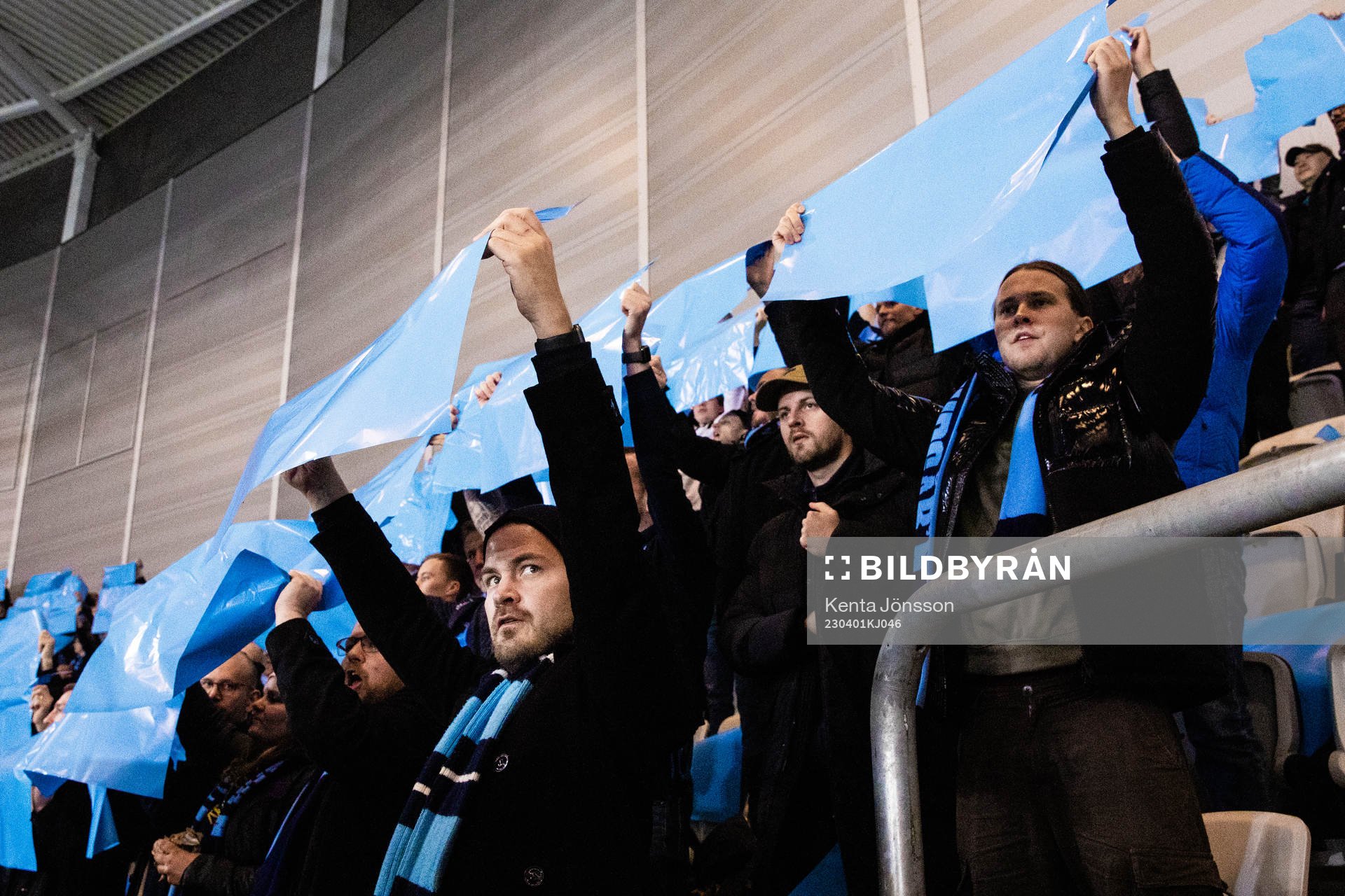 Djurgårdens supportrar med tifo