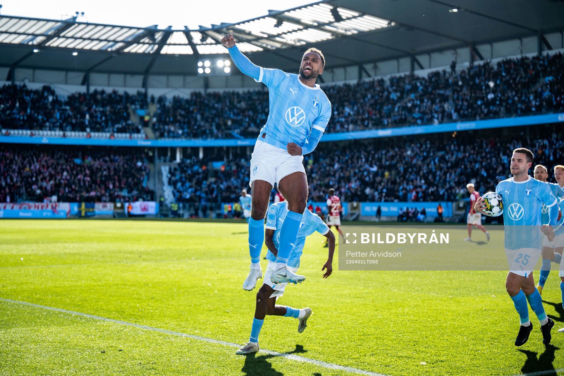 Malmö FFs Isaac Kiese Thelin jublar