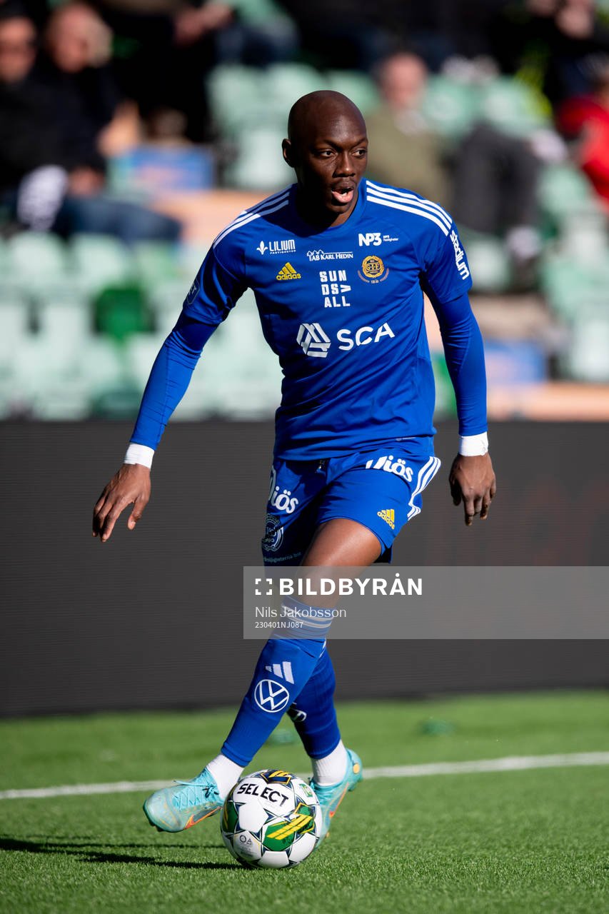 GIF Sundsvalls Moonga Simba under fotbollsmatchen i Superettan mellan GIF Sundsvall och Landskrona den 1 april 2023 i Sundsvall. 