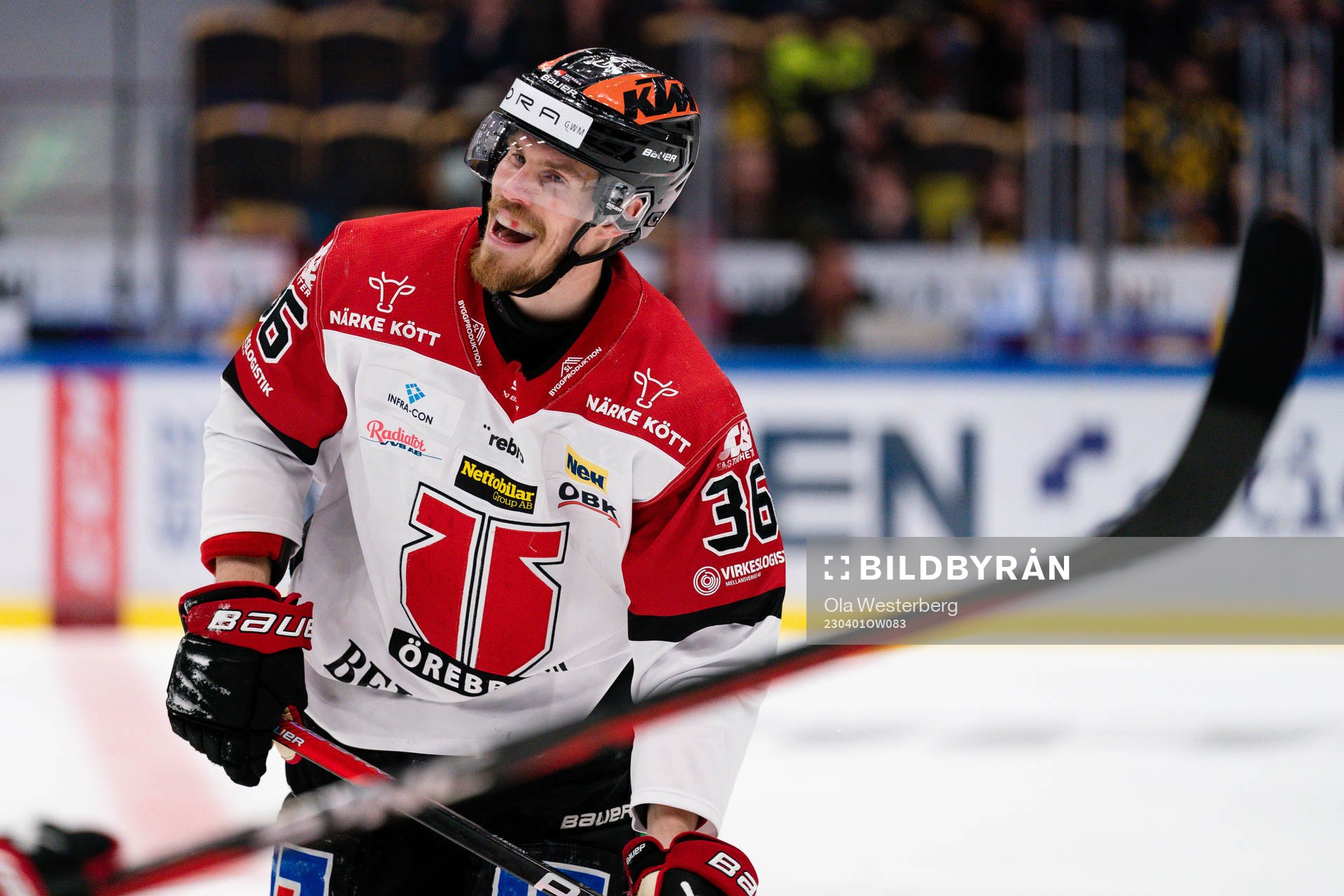 Örebros Emil Larsson jublar