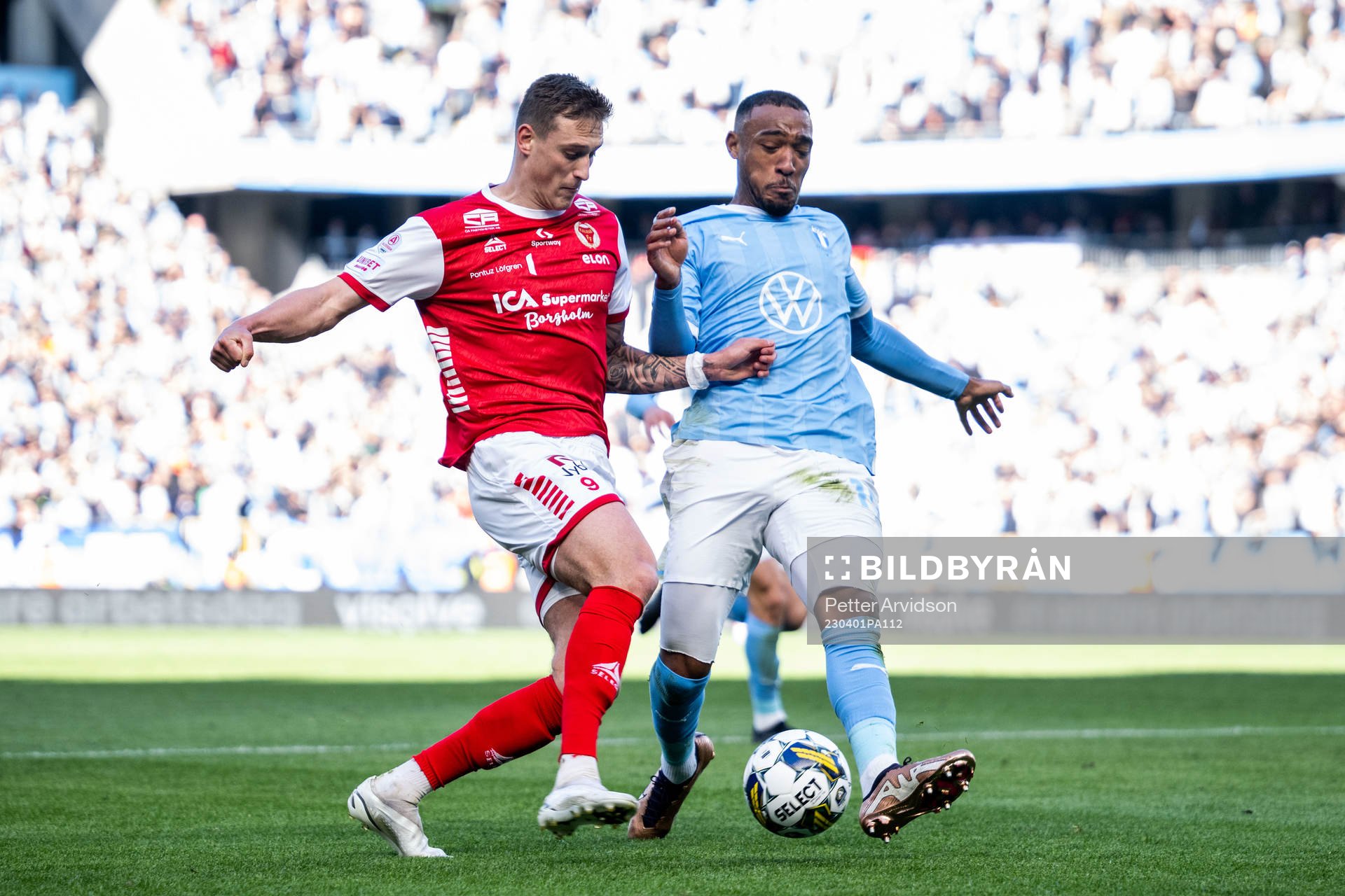 Kalmars Mileta Rajovic och Malmö FFs Derek Cornelius
