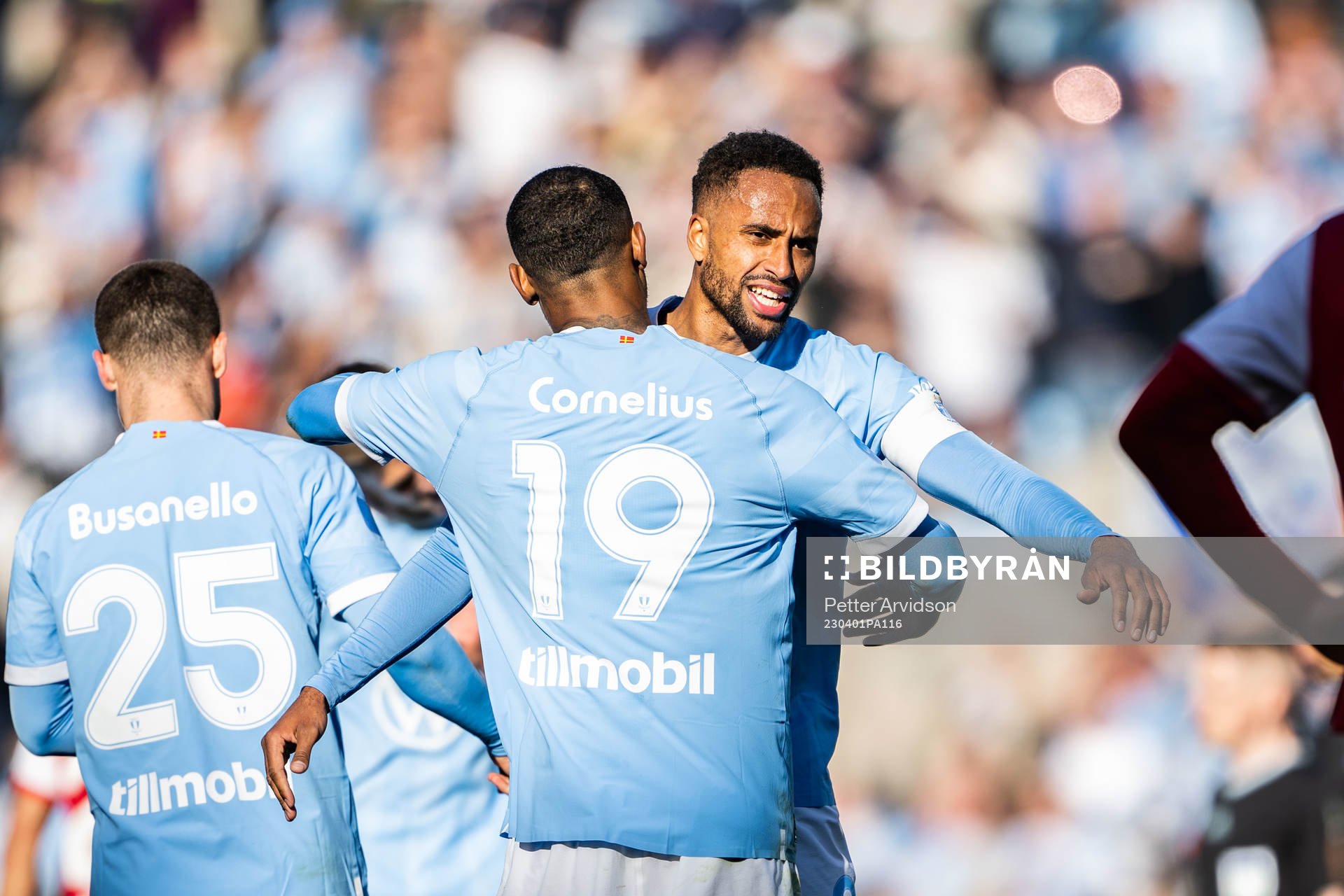 Malmö FFs Derek Cornelius och Isaac Kiese Thelin jublar