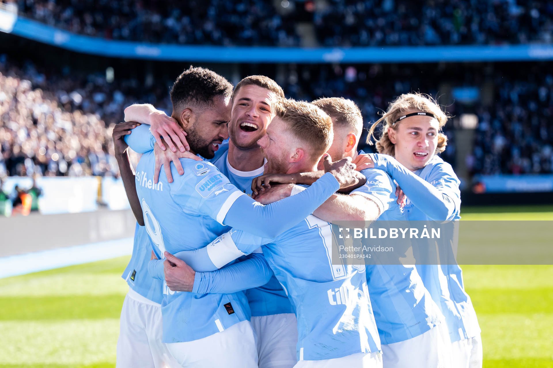 Malmö FFs Isaac Kiese Thelin jublar ihop med Gabriel