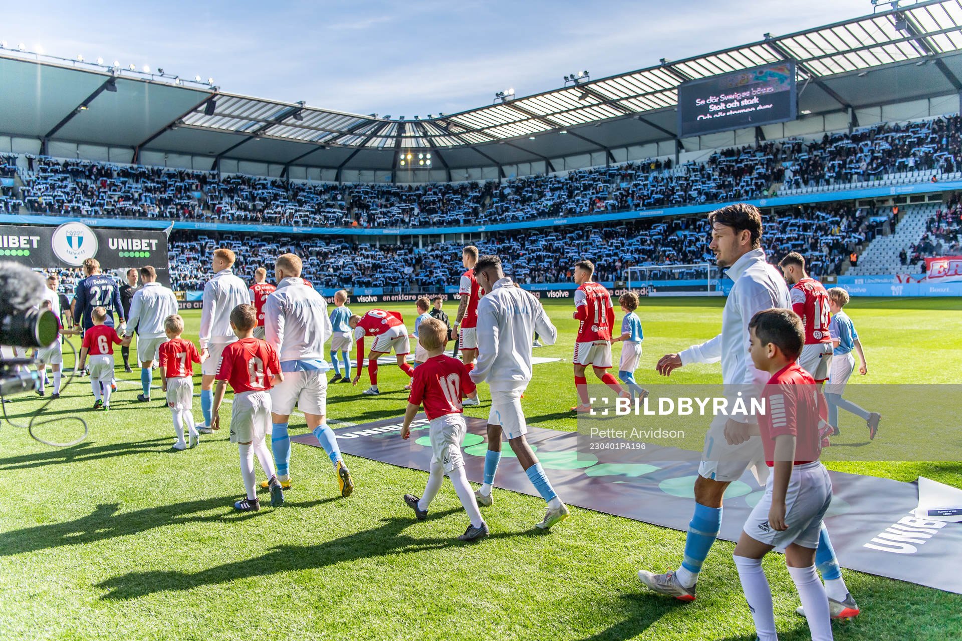 Malmö FFs spelare gör entré