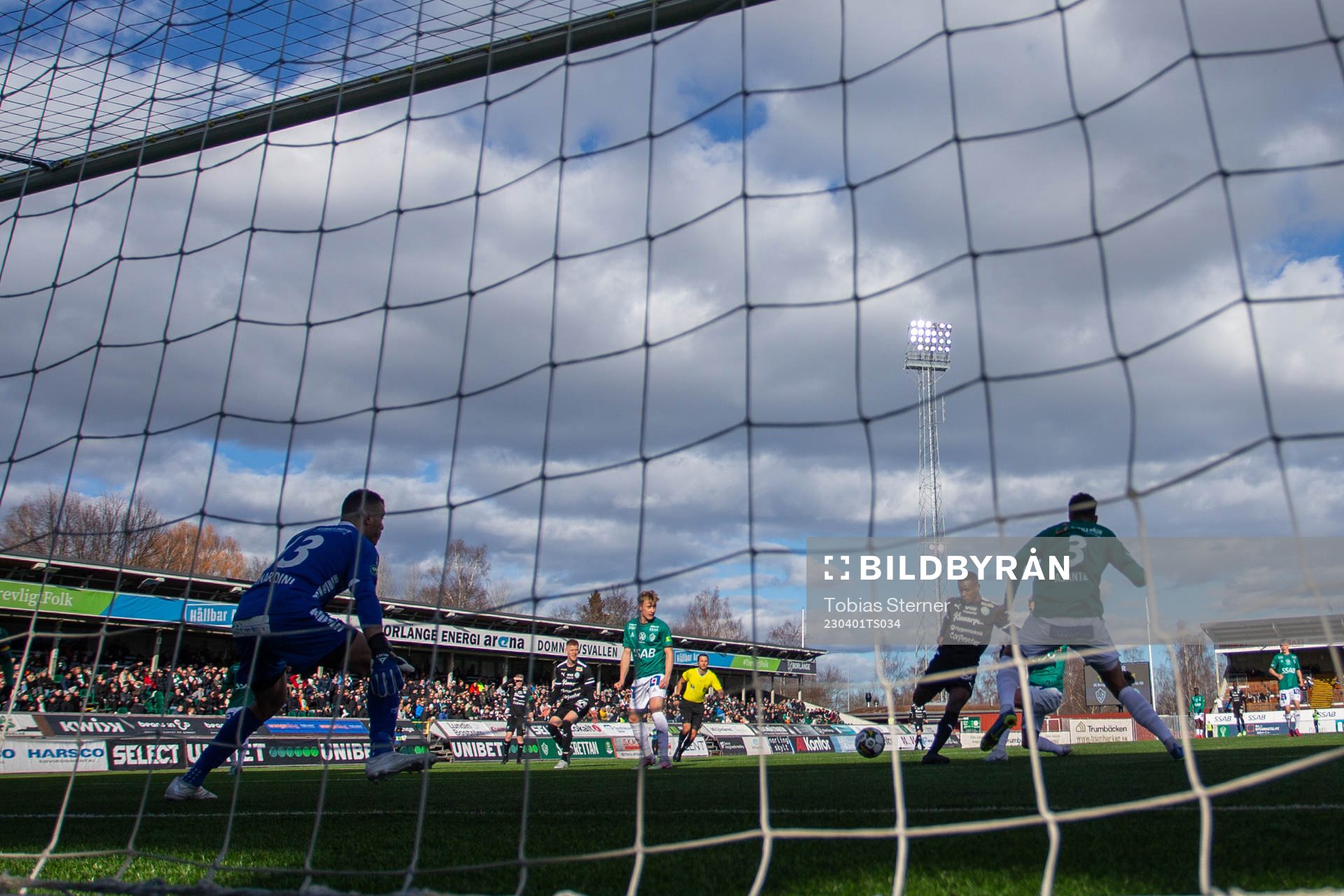Västerås SKs Jaheem Burke gör 1-2 under fotbollsmatchen i Superettan mellan Brage och Västerås SK den 1 april 2023 i Borlänge. 