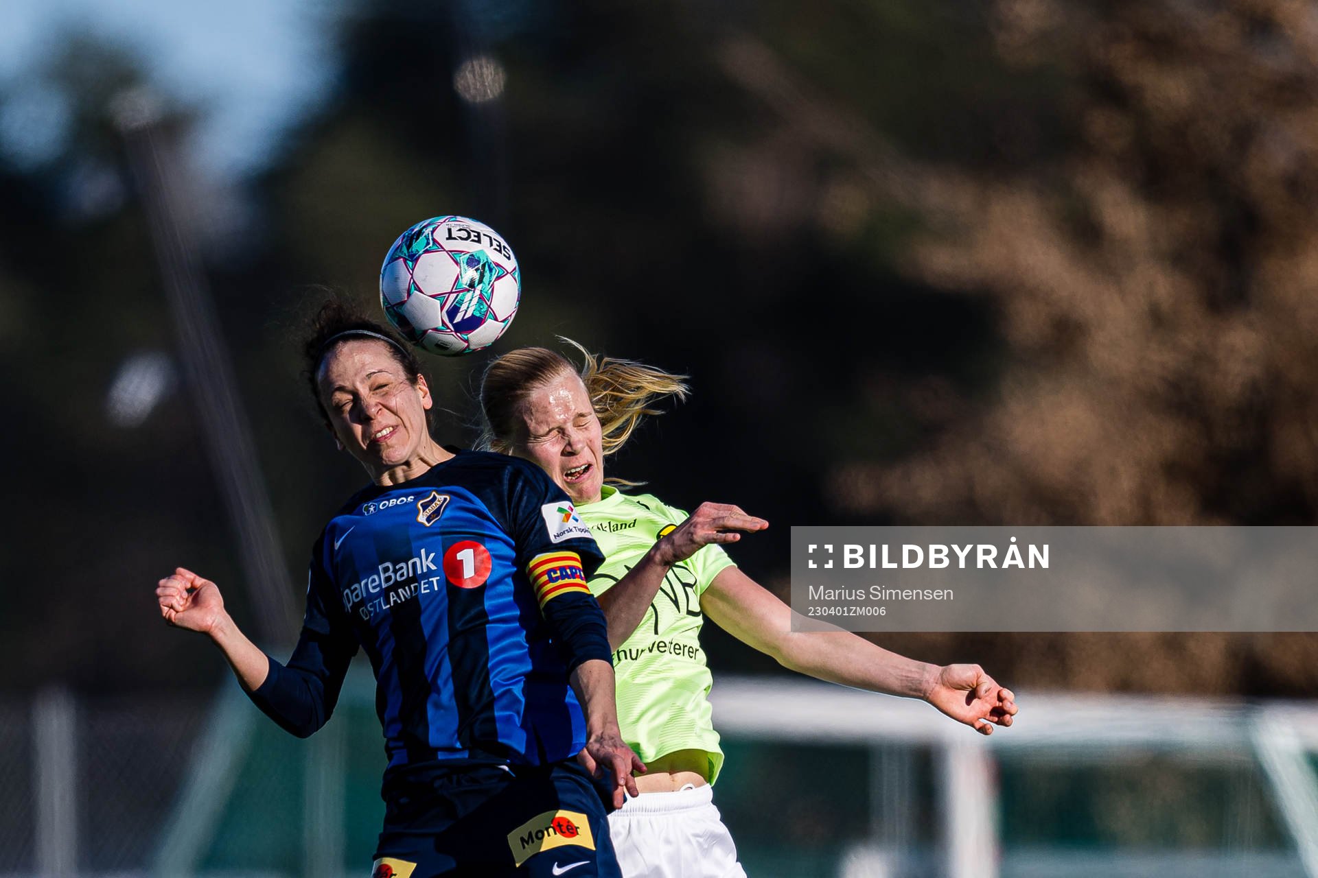 Melissa Bjånesøy of Stabæk and Katrine Emilie Winnem