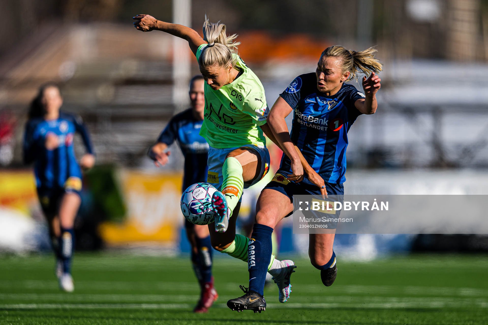 Eva Amanda Johnsson Haahr of LSK Kvinner and Anja Helen