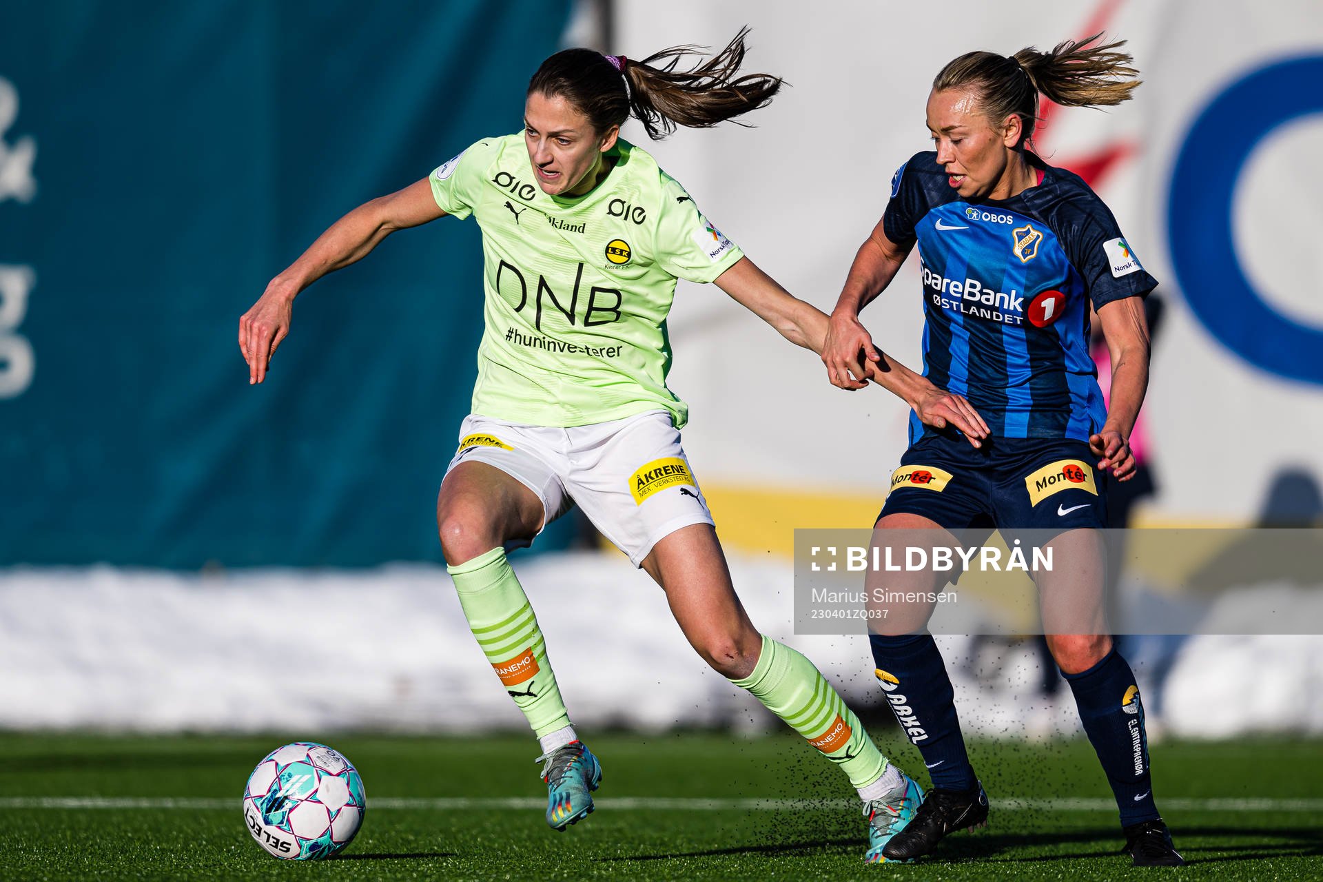 Emma Stølen Godø of LSK Kvinner and Anja Helen Rasmussen of Stabæk during the Toppserien football match between Stabæk and LSK Kvinner on April 1, 2023 in Bærum.