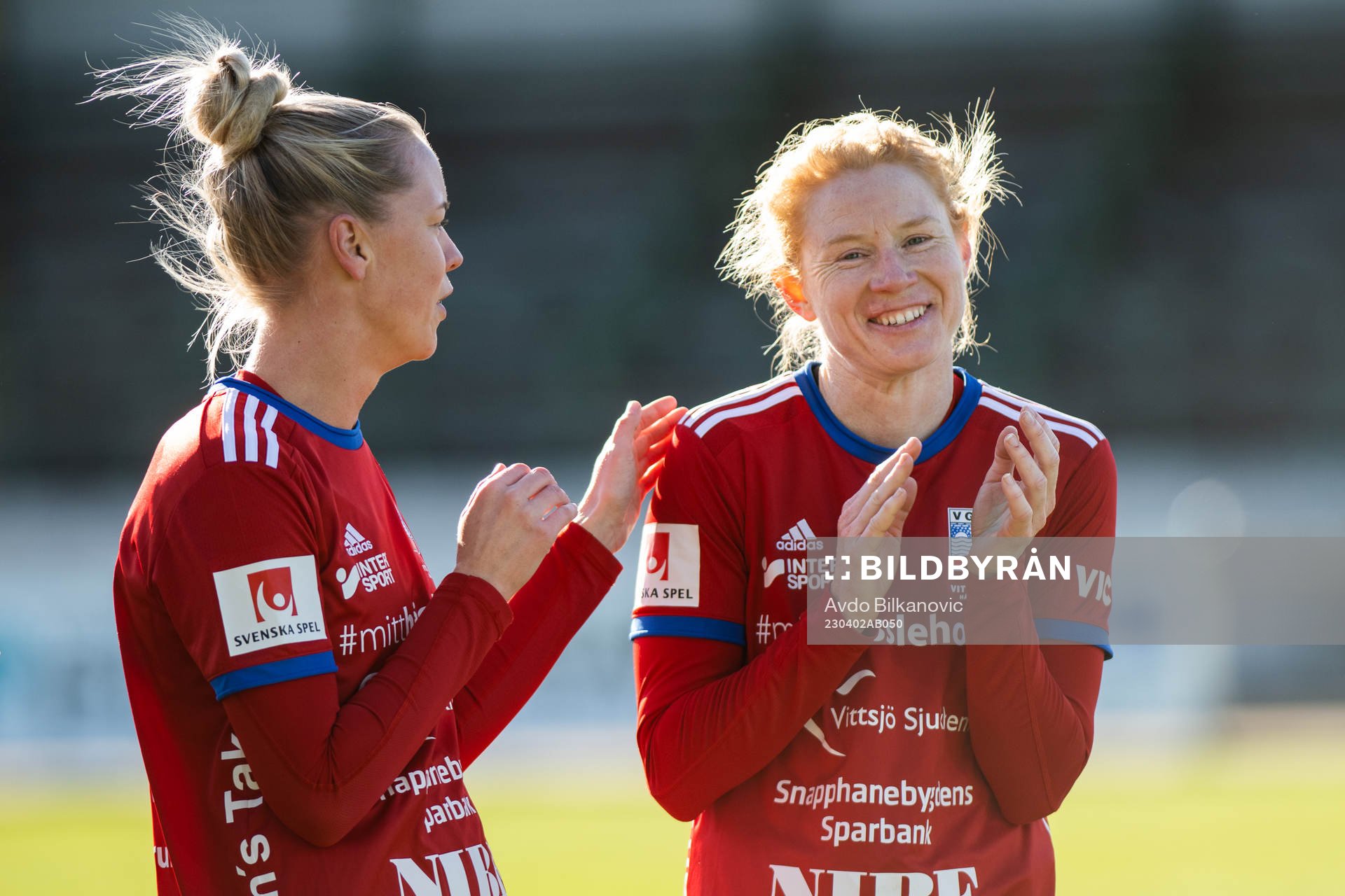 Vittsjös Kajsa Lind och Clare Polkinghorne jublar