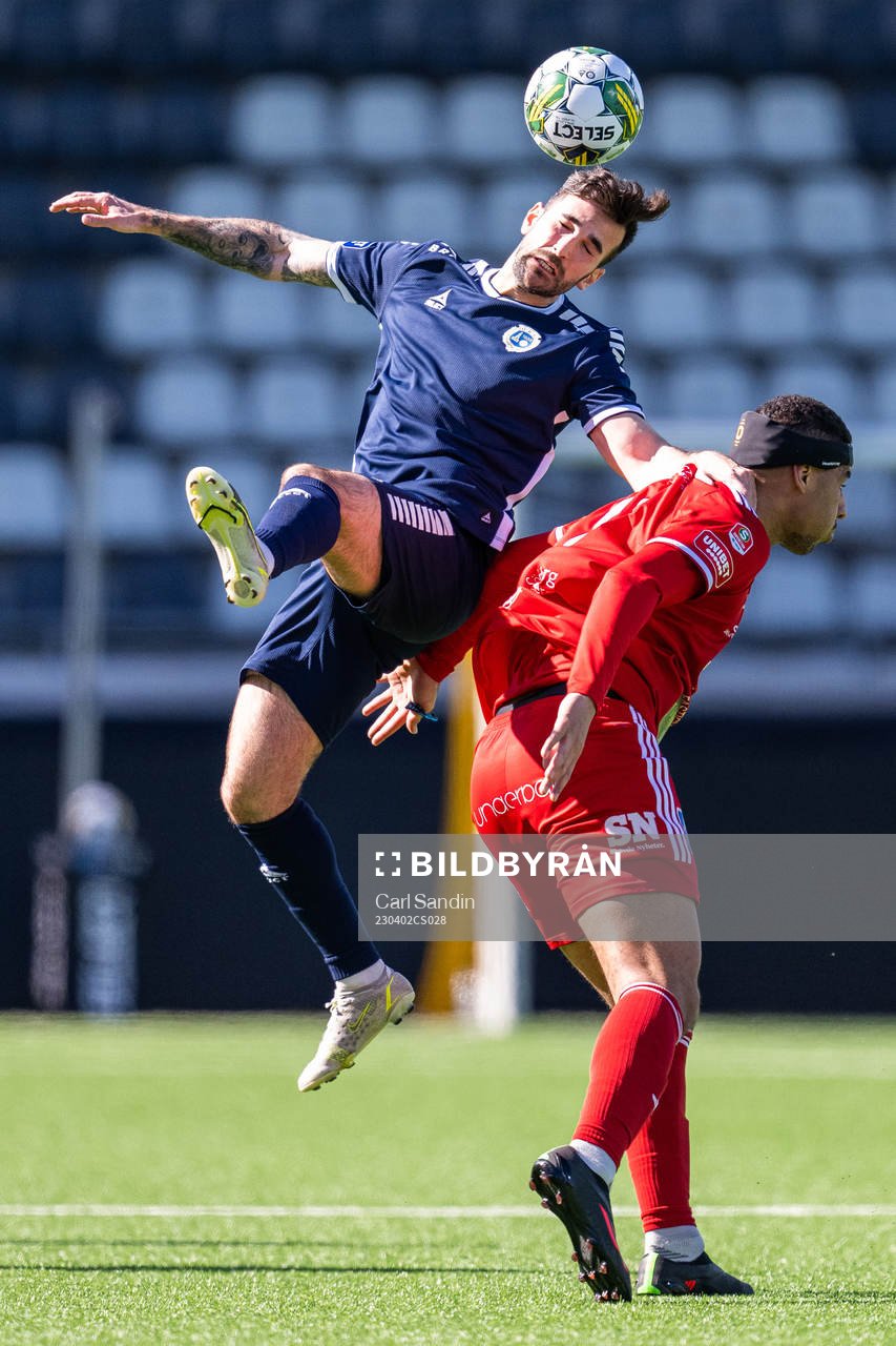 Utsiktens Allan Mohideen och Skövde AIKs Emil Bellander