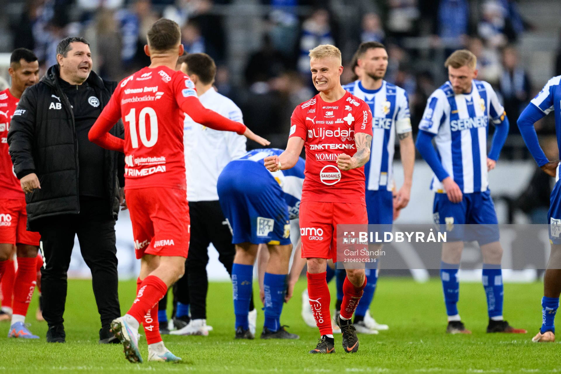 Värnamos Viktor Bergh jublar