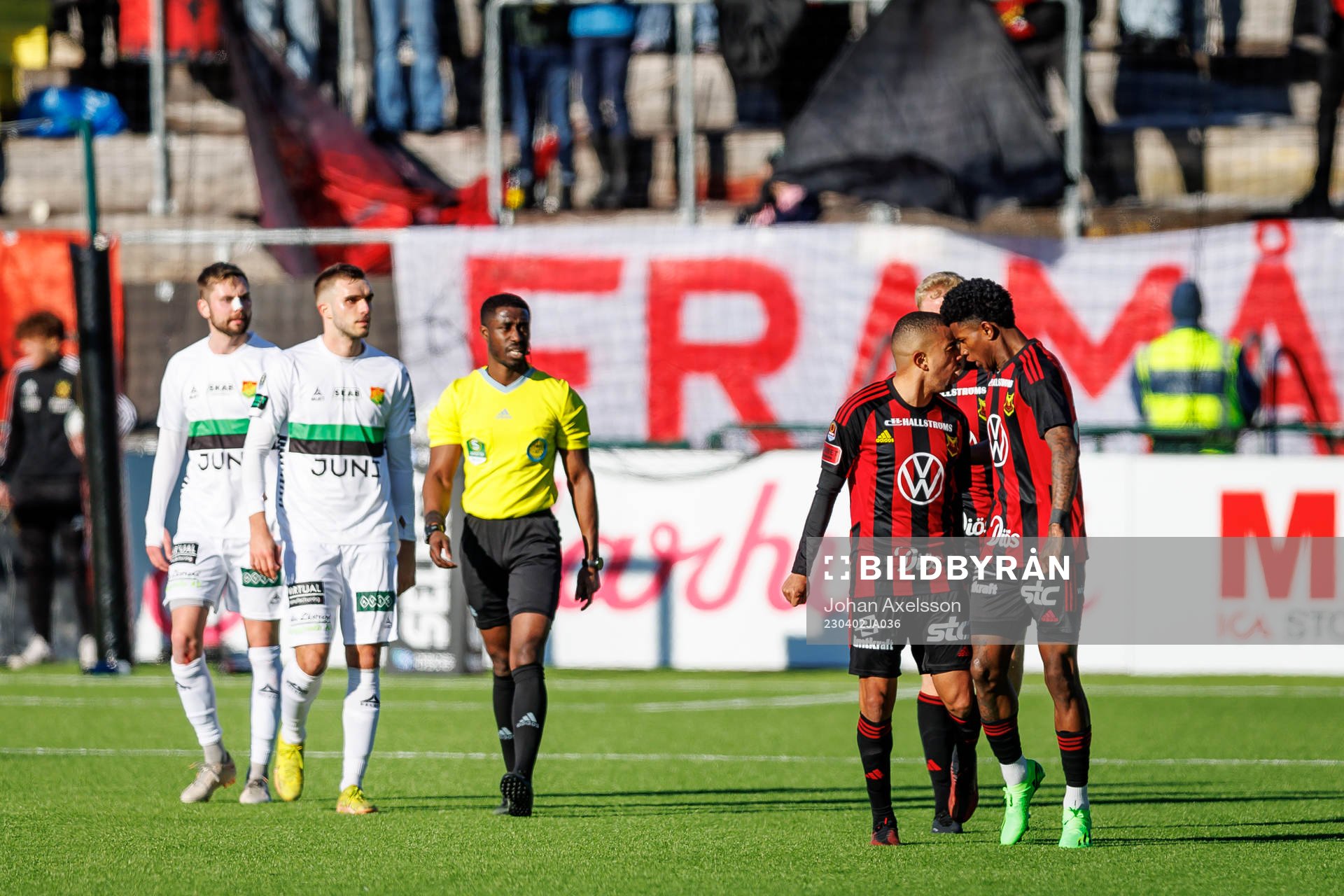 Östersunds Erick Brendon Pinheiro da Silva jublar med