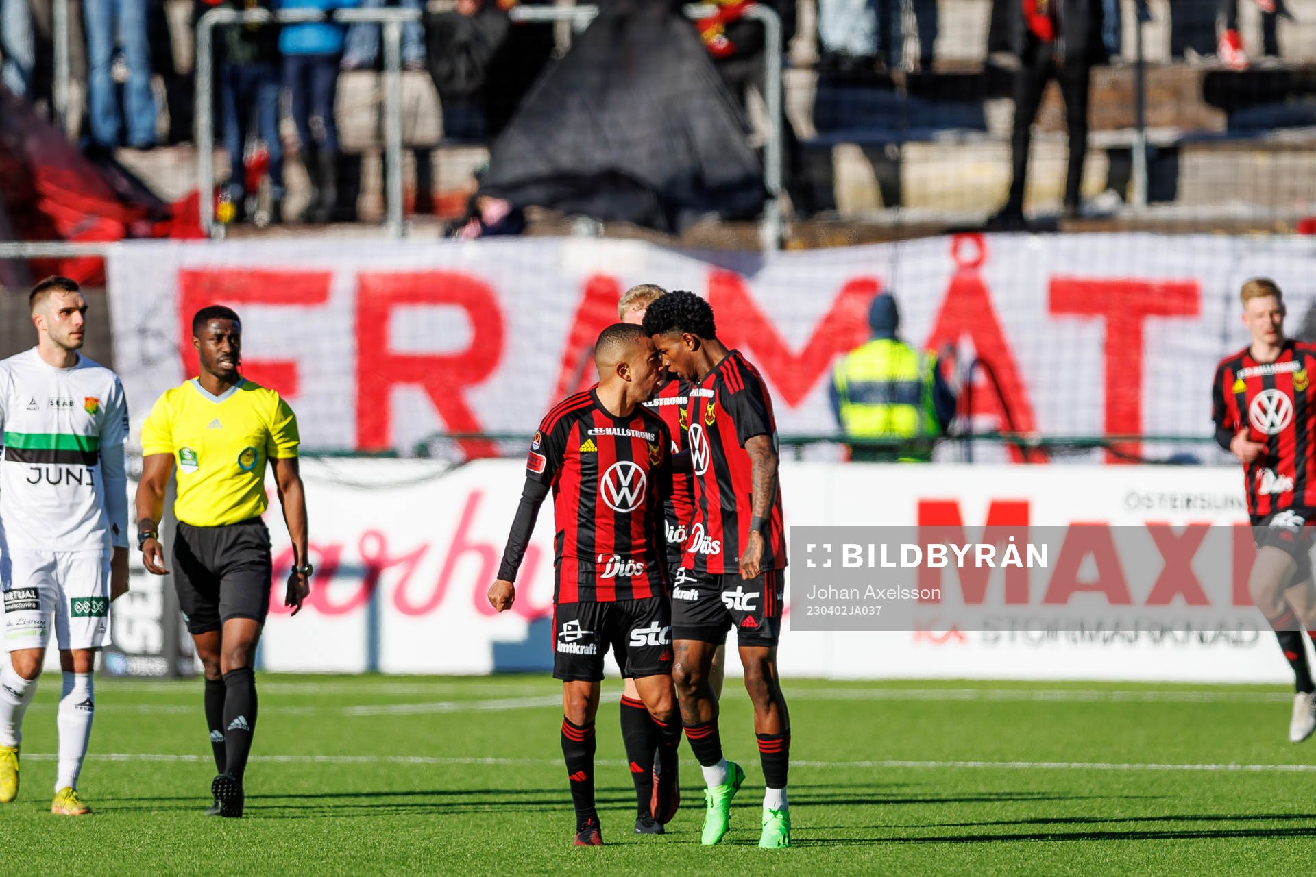 Östersunds Erick Brendon Pinheiro da Silva jublar med
