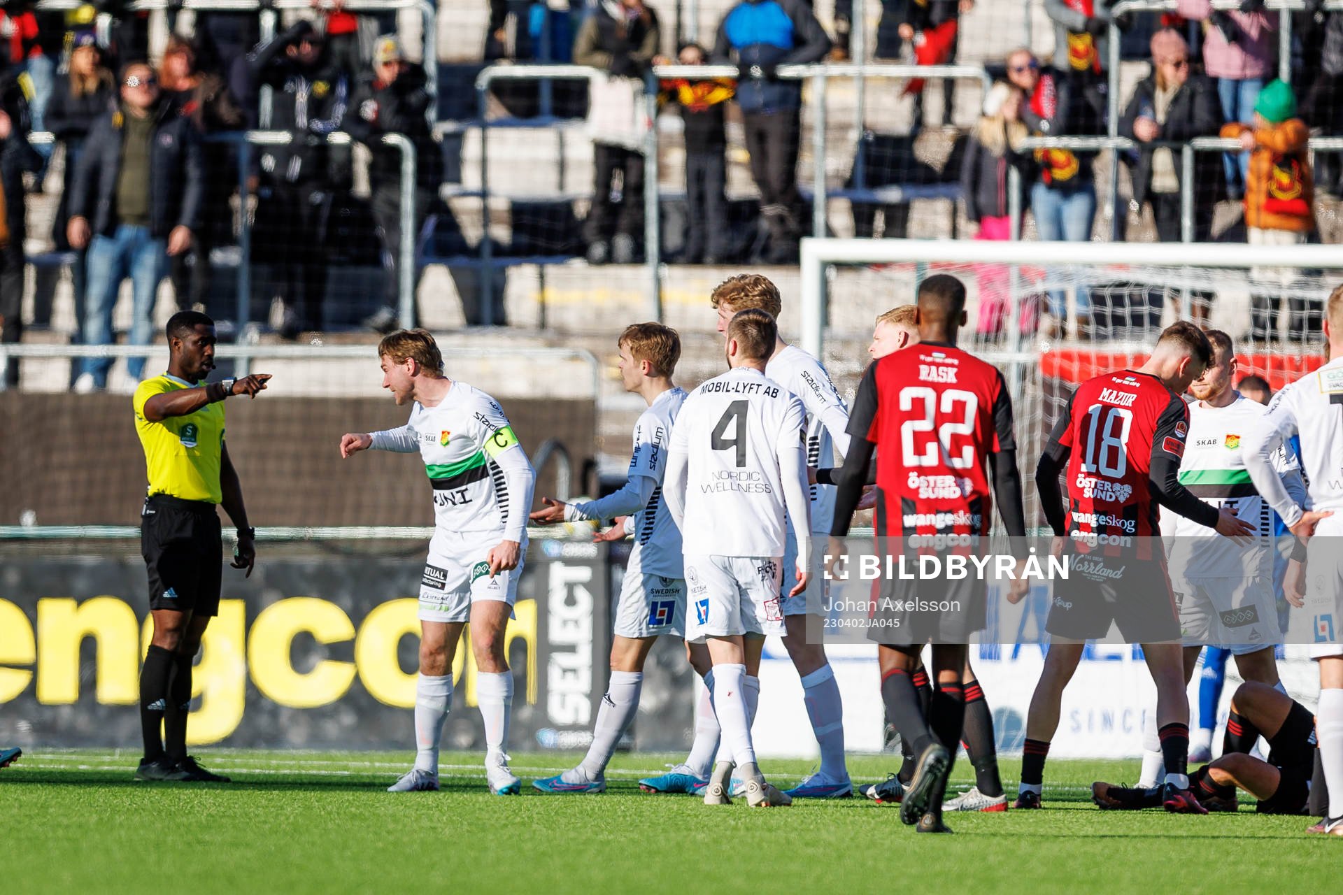 GAIS August Wängberg reagerar på Domare Fredrik Oppong
