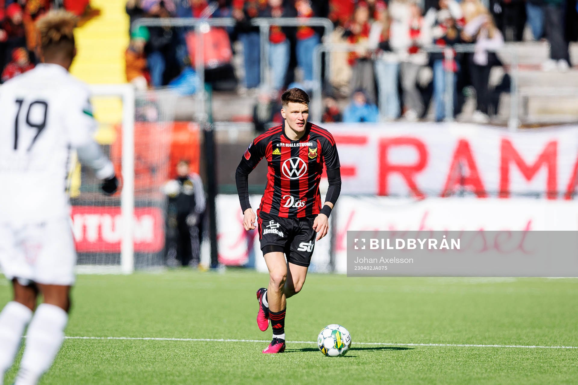 Östersunds Myroslav Mazur under fotbollsmatchen i Superettan mellan Östersund och GAIS den 2 april 2023 i Östersund. 