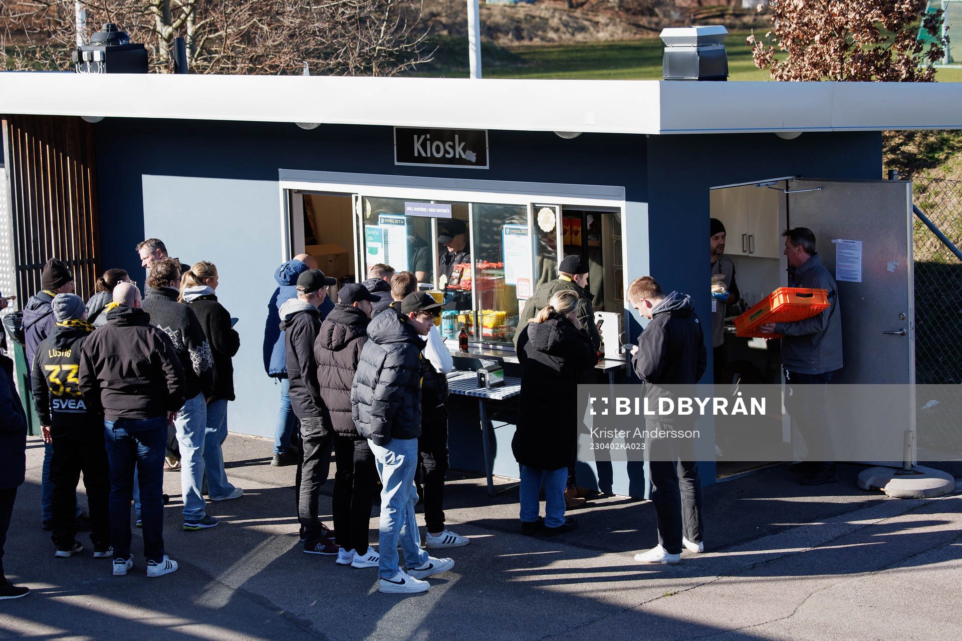 AIKs supportrar före fotbollsmatchen i Allsvenskan mellan