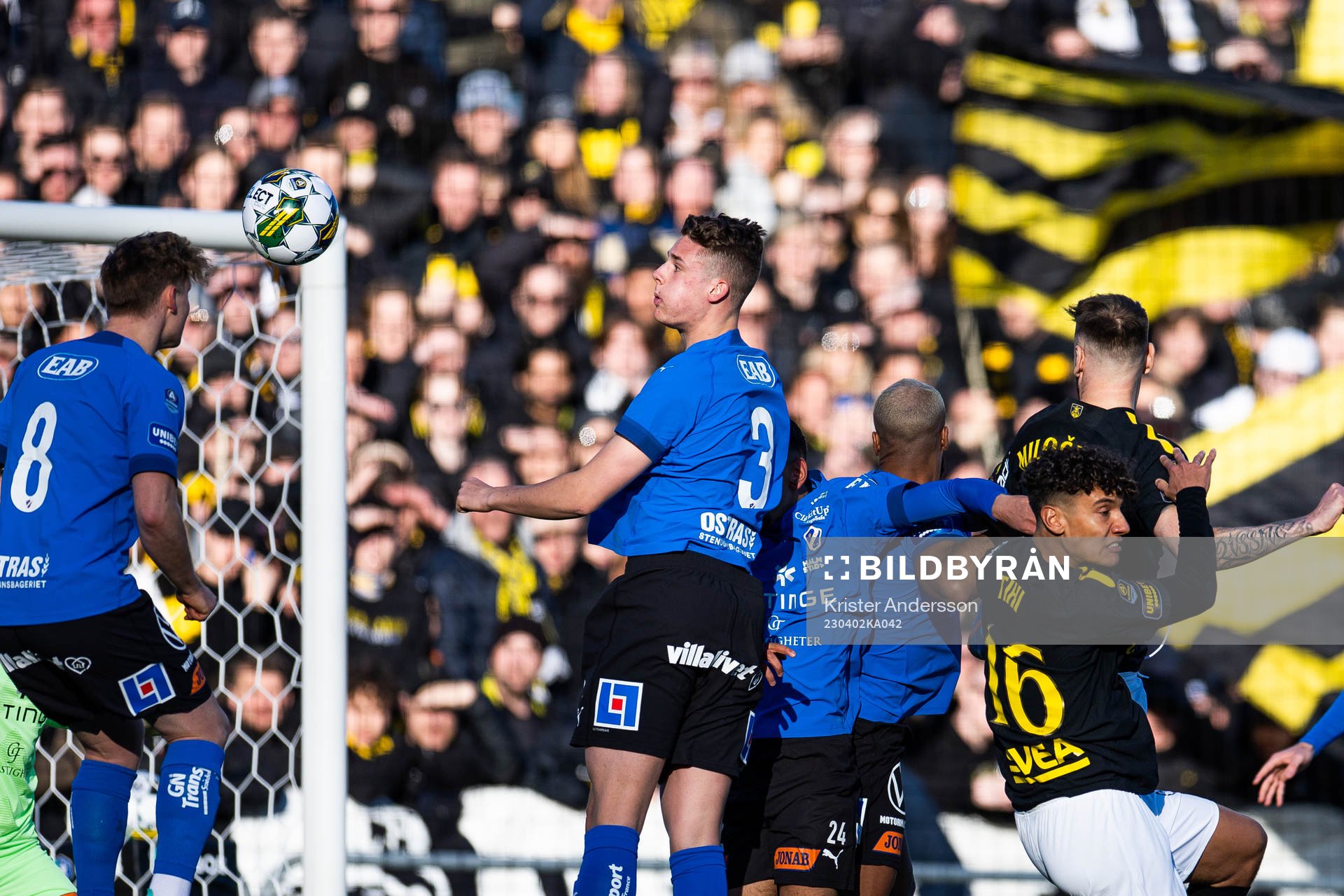 Halmstads Gabriel Wallentin och AIKs Robin Tihi