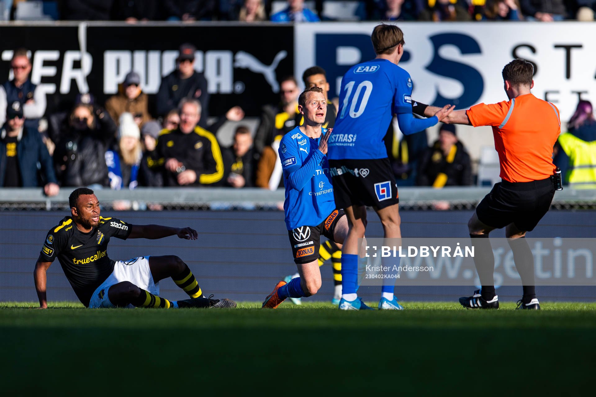 Halmstads Joel Allansson reagerar