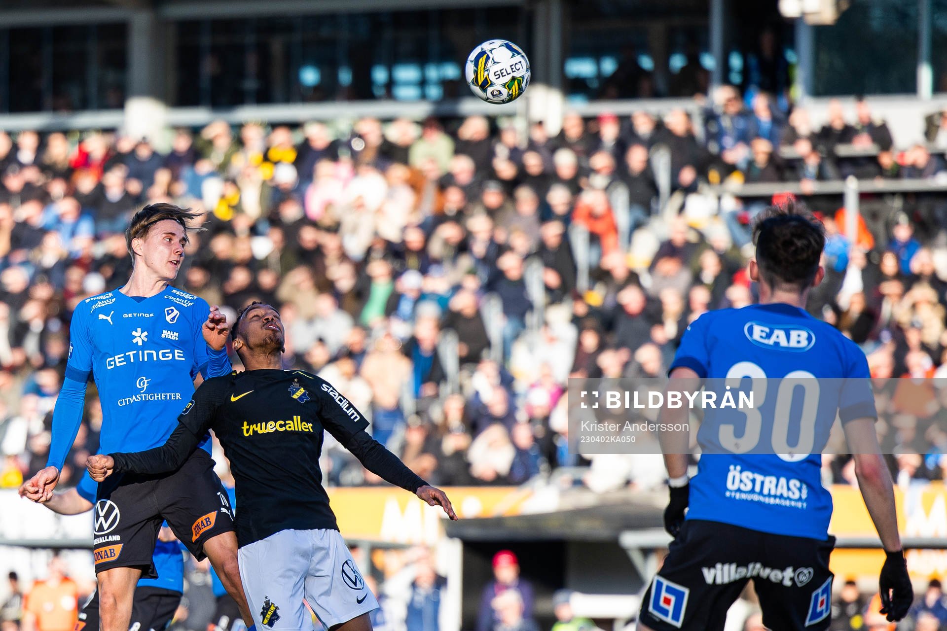 Halmstads Erik Ahlstrand och AIKs Bilal Hussein