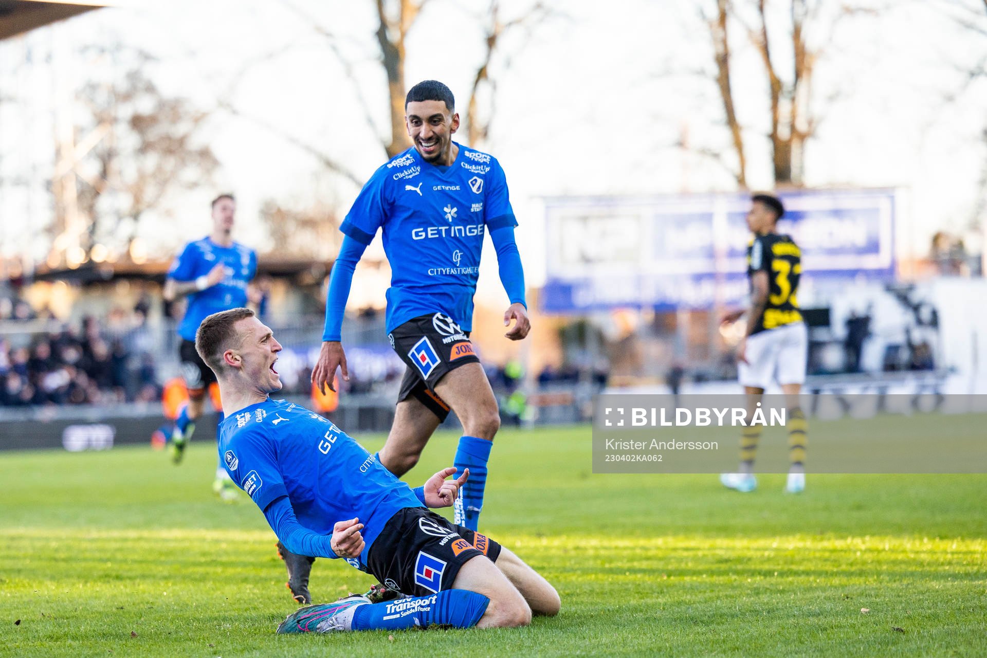 Halmstads Viktor Granath jublar