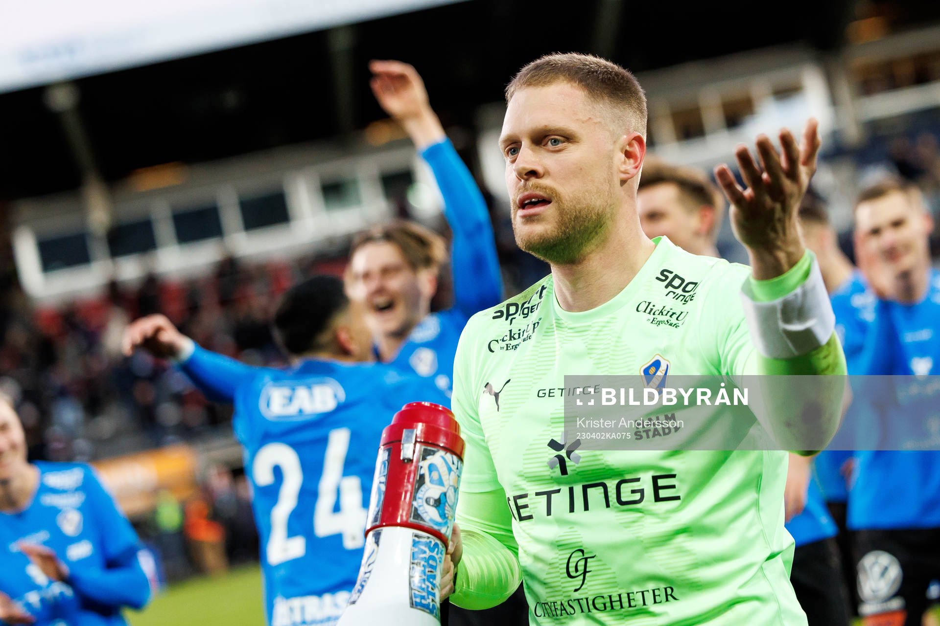 Halmstads målvakt Malkolm Nilsson Säfqvist jublar