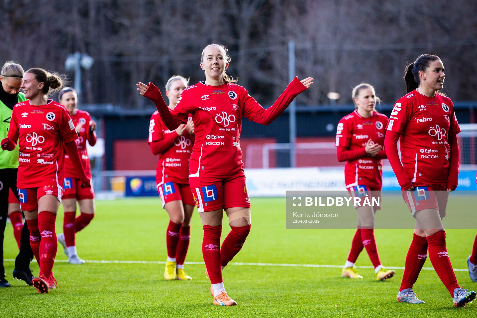 Louise Lillbäck jublar