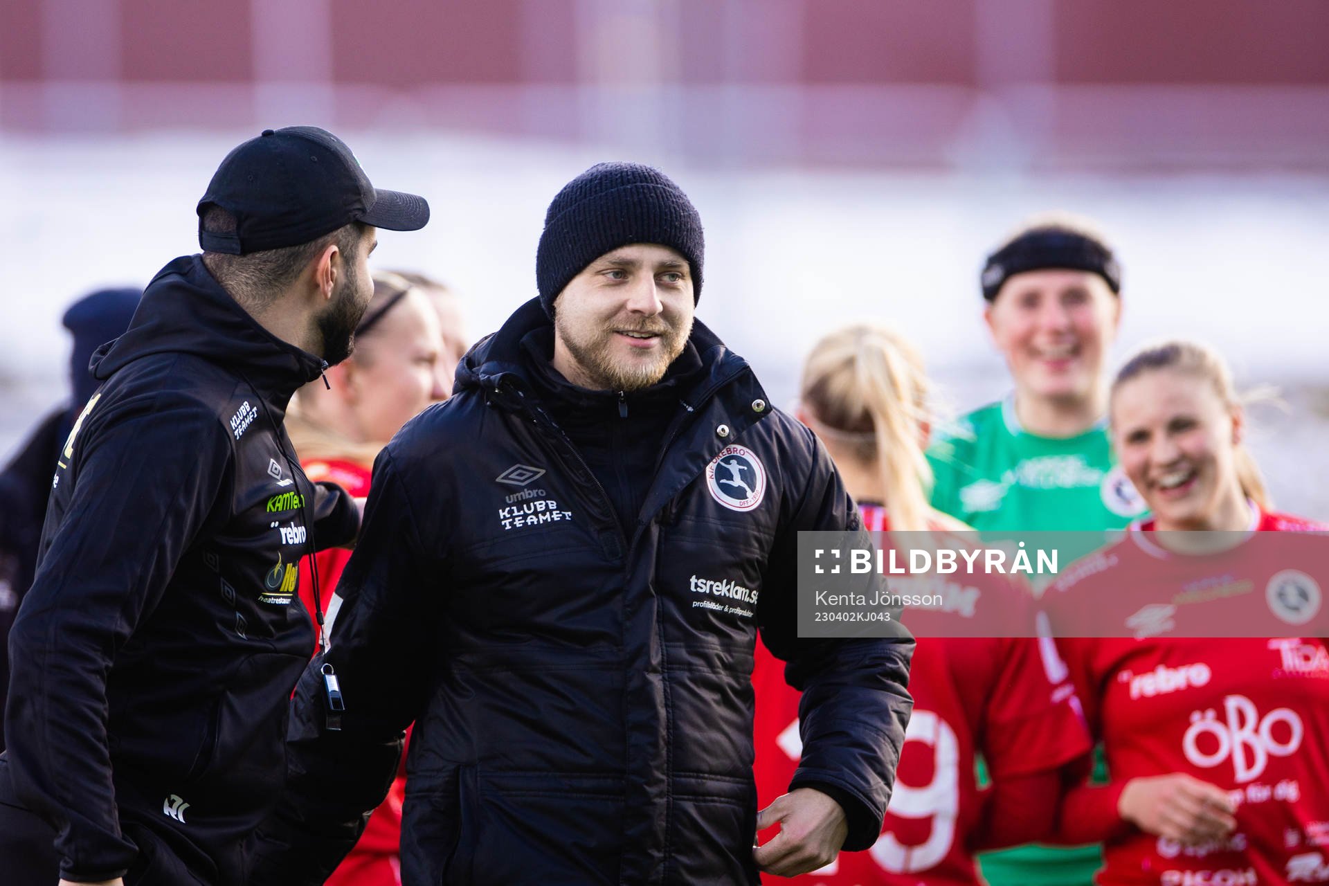 Örebros tränare Rickard Johansson jublar