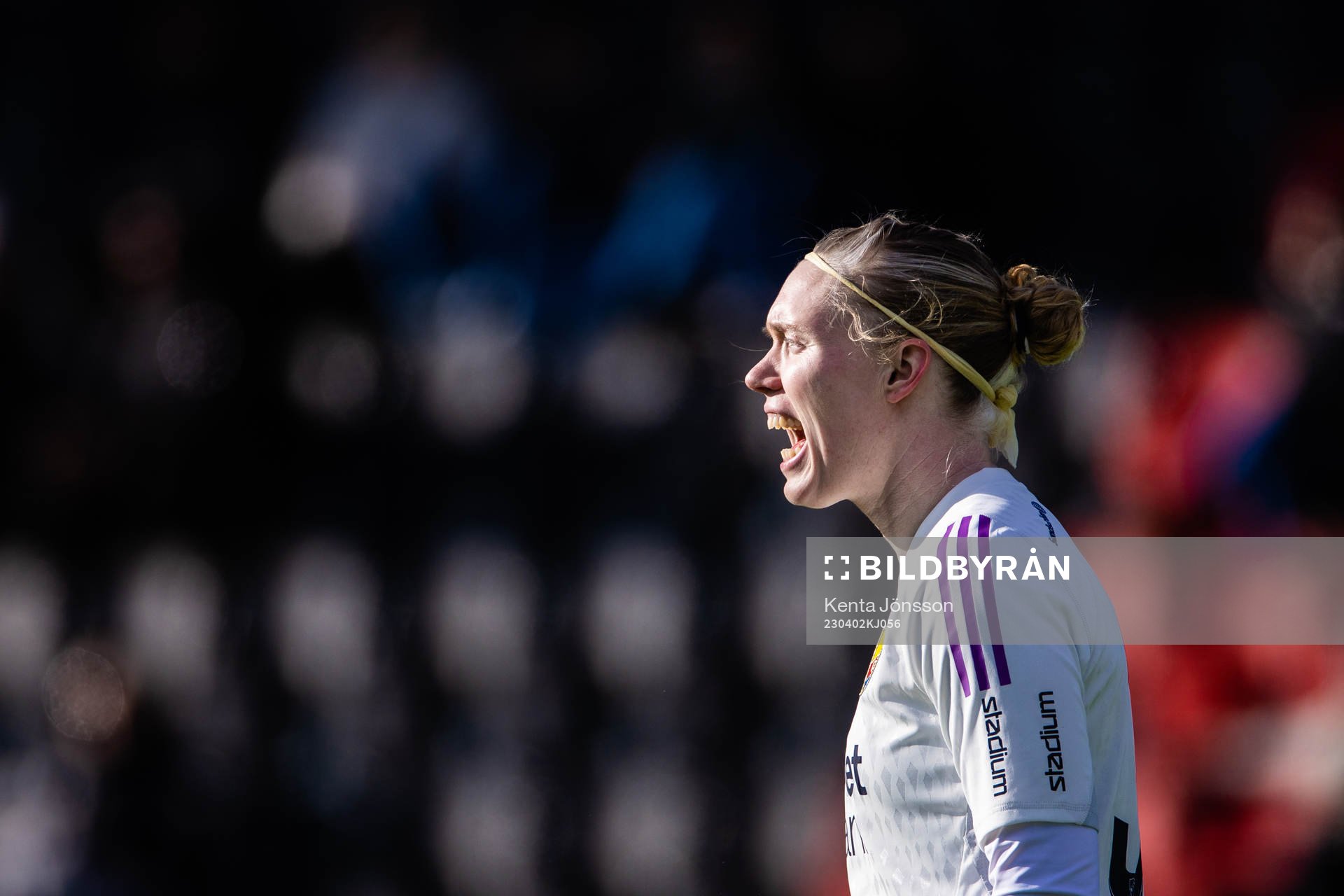 Djurgårdens målvakt Hedvig Lindahl reagerar