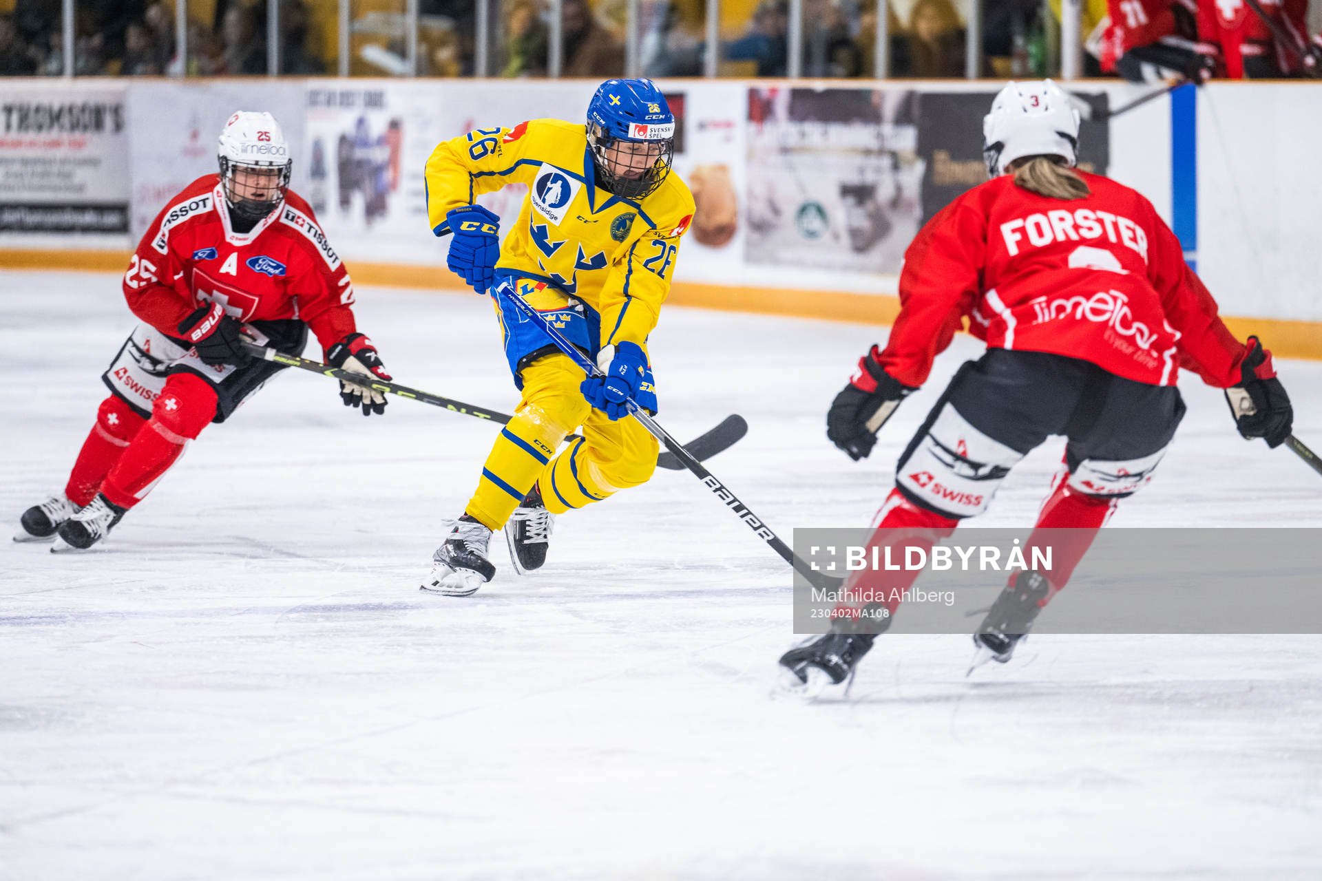 Alina Muller and Sarah Forster of Switzerland defend