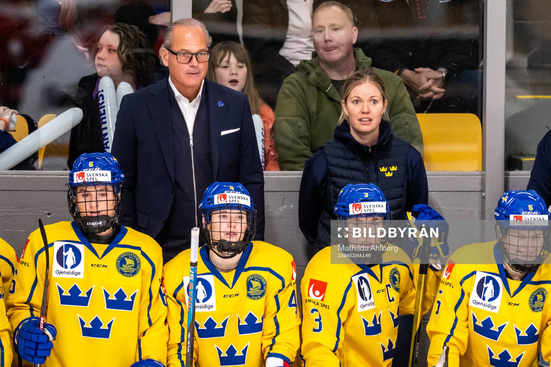 Assistant coach Andreas Spångberg and physiotherapist