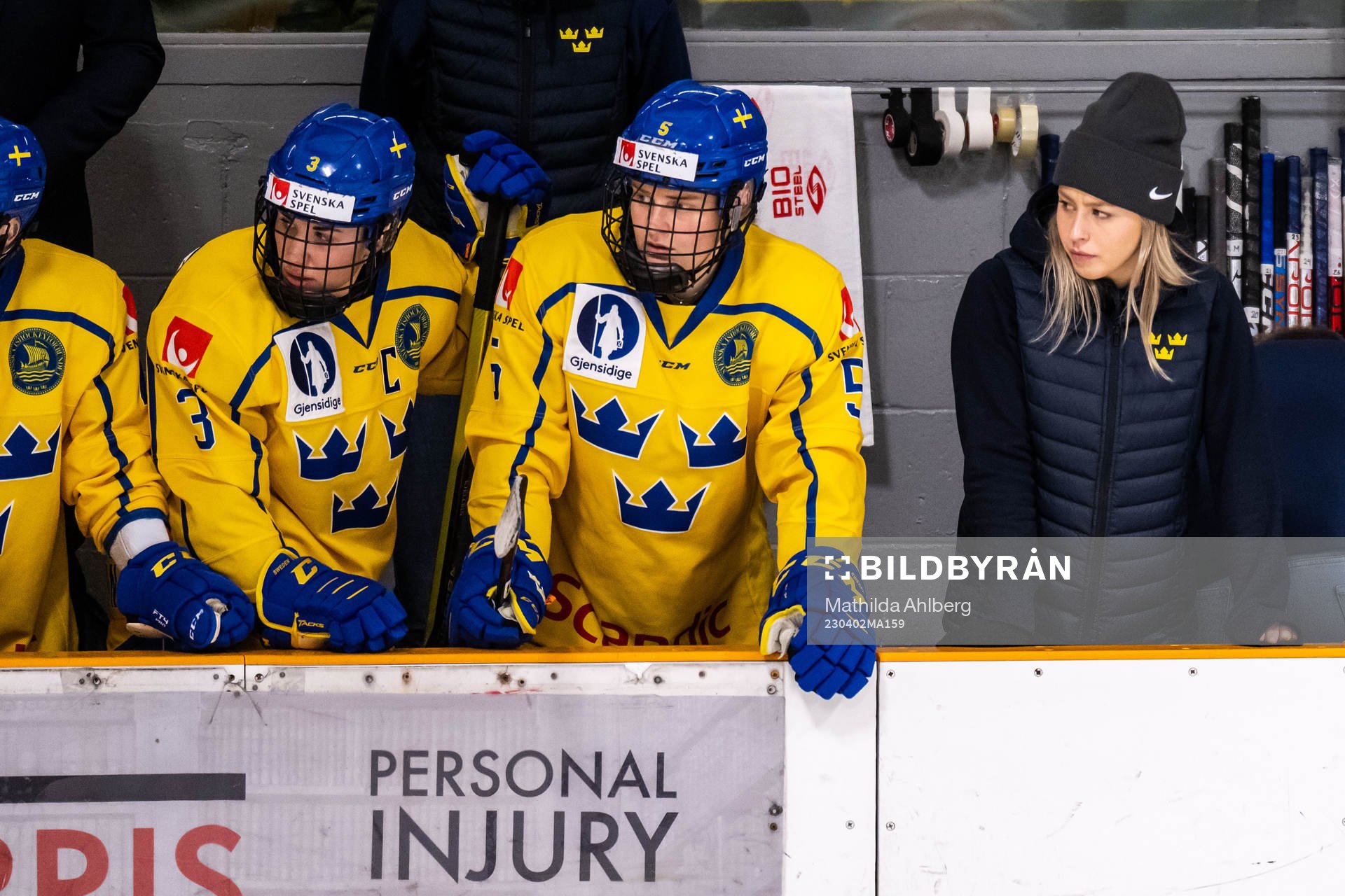Anna Kjellbin, Annie Silén and goaltender Tindra Holm of