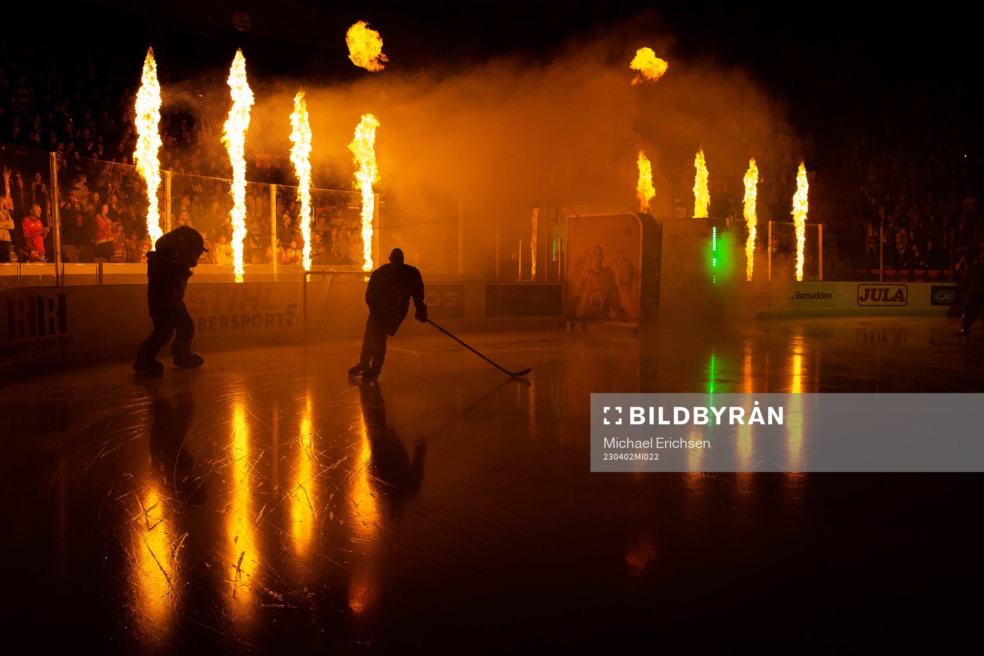 Frölundas intro innan semifinal två i SHL mellan