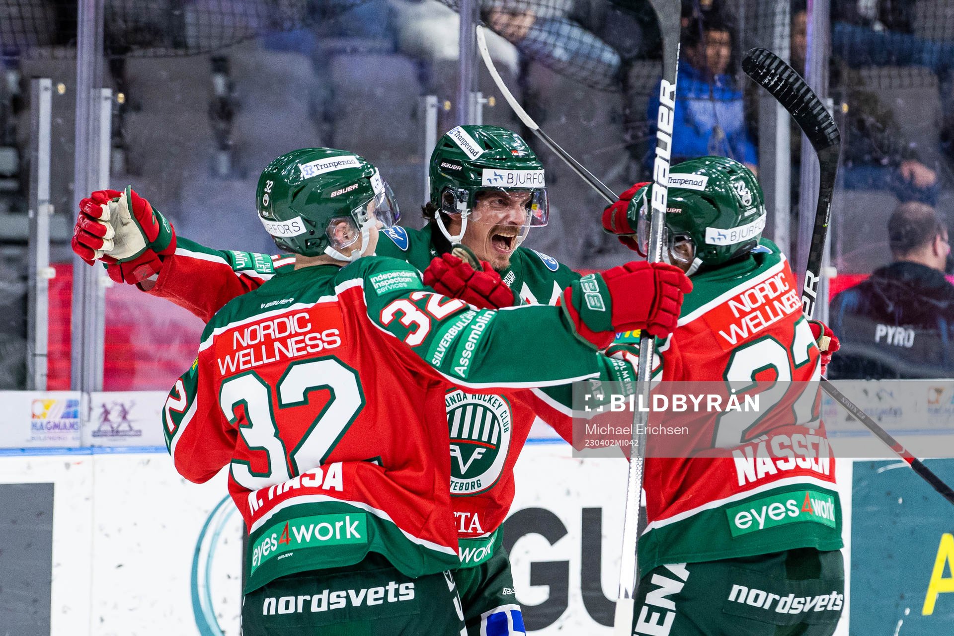 Frölundas Loui Eriksson jublar med lagkamrater