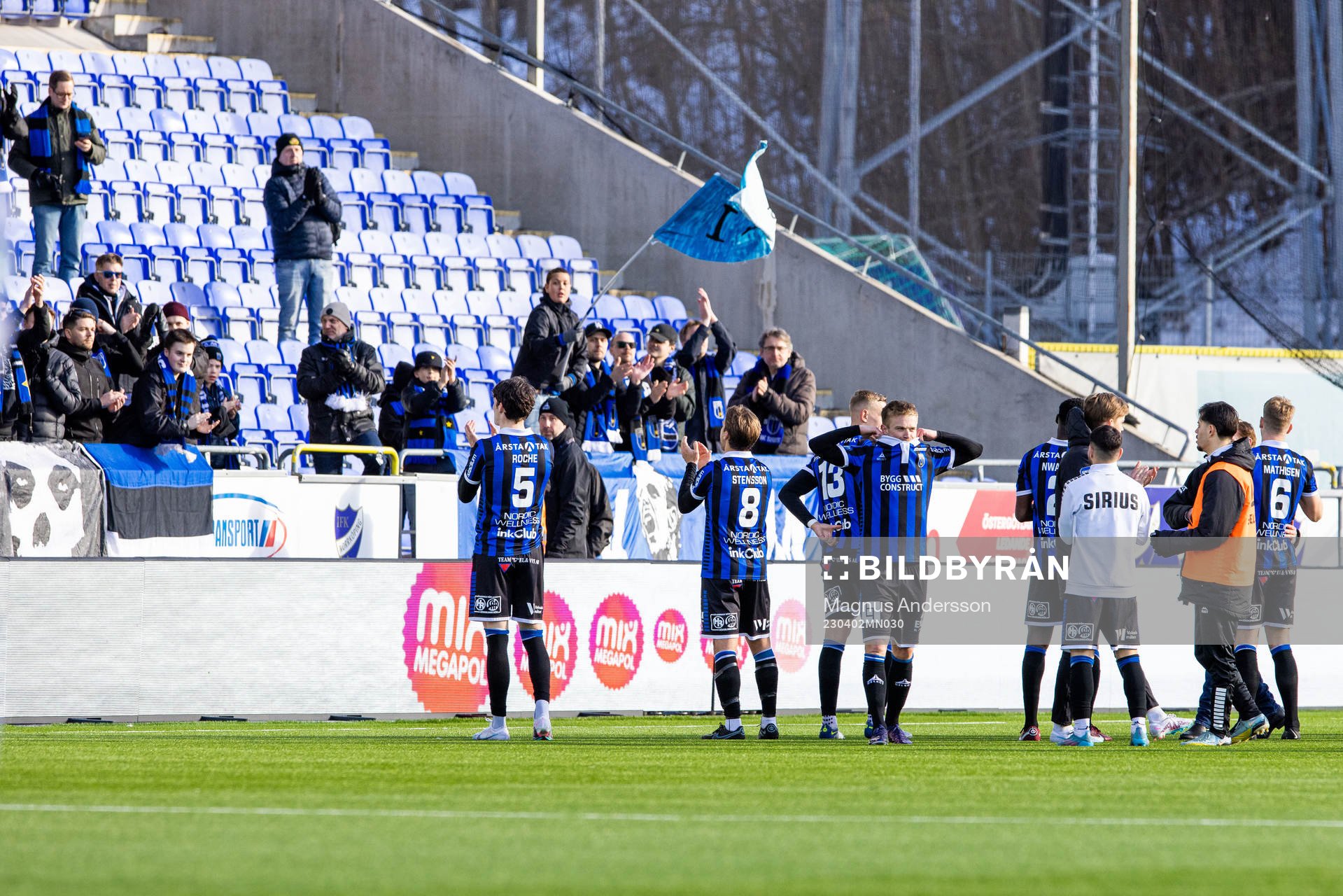 Sirius spelare tackar supportrarna