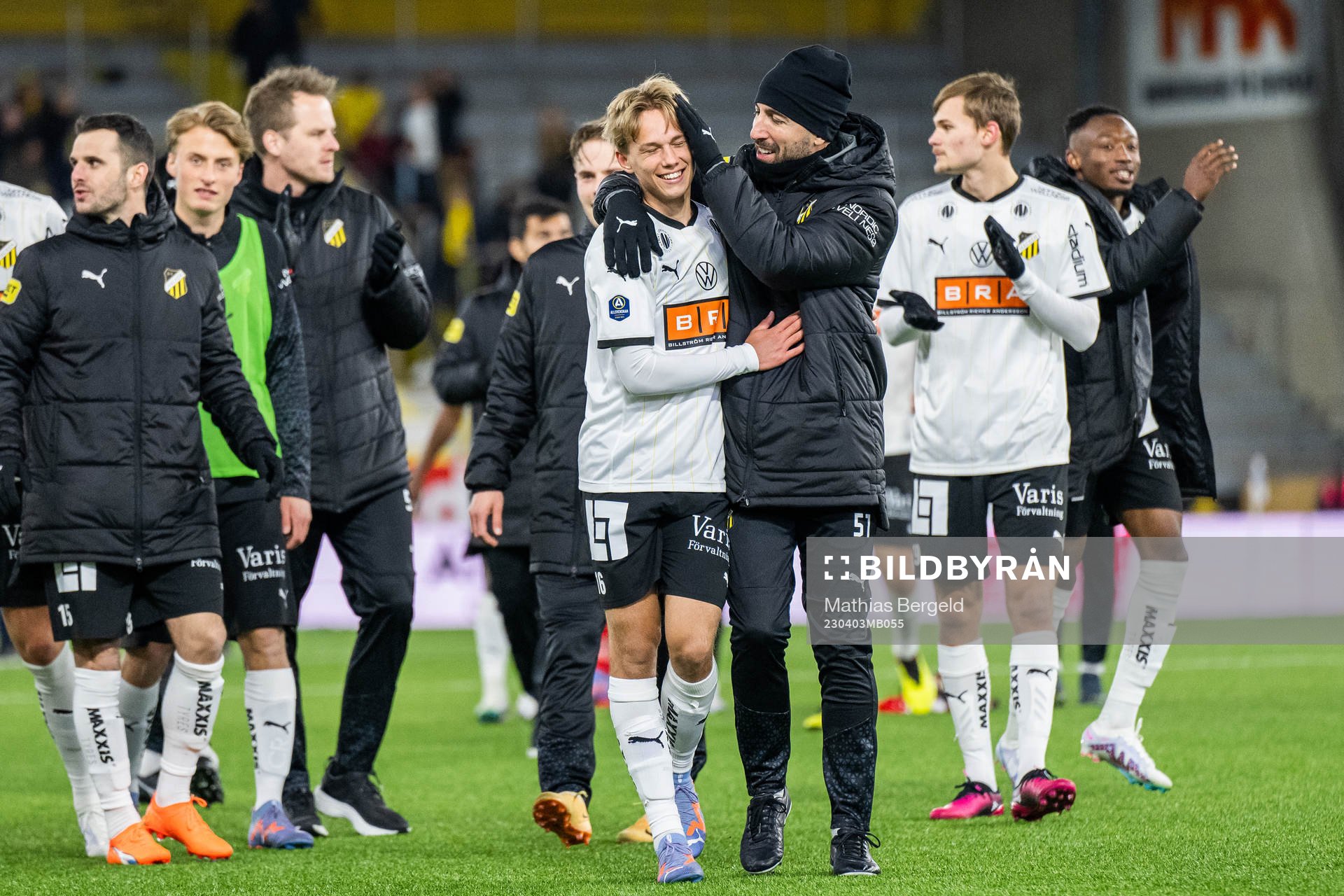 Häckens Pontus Dahbo, Ola Kamara och assisterande tränare
