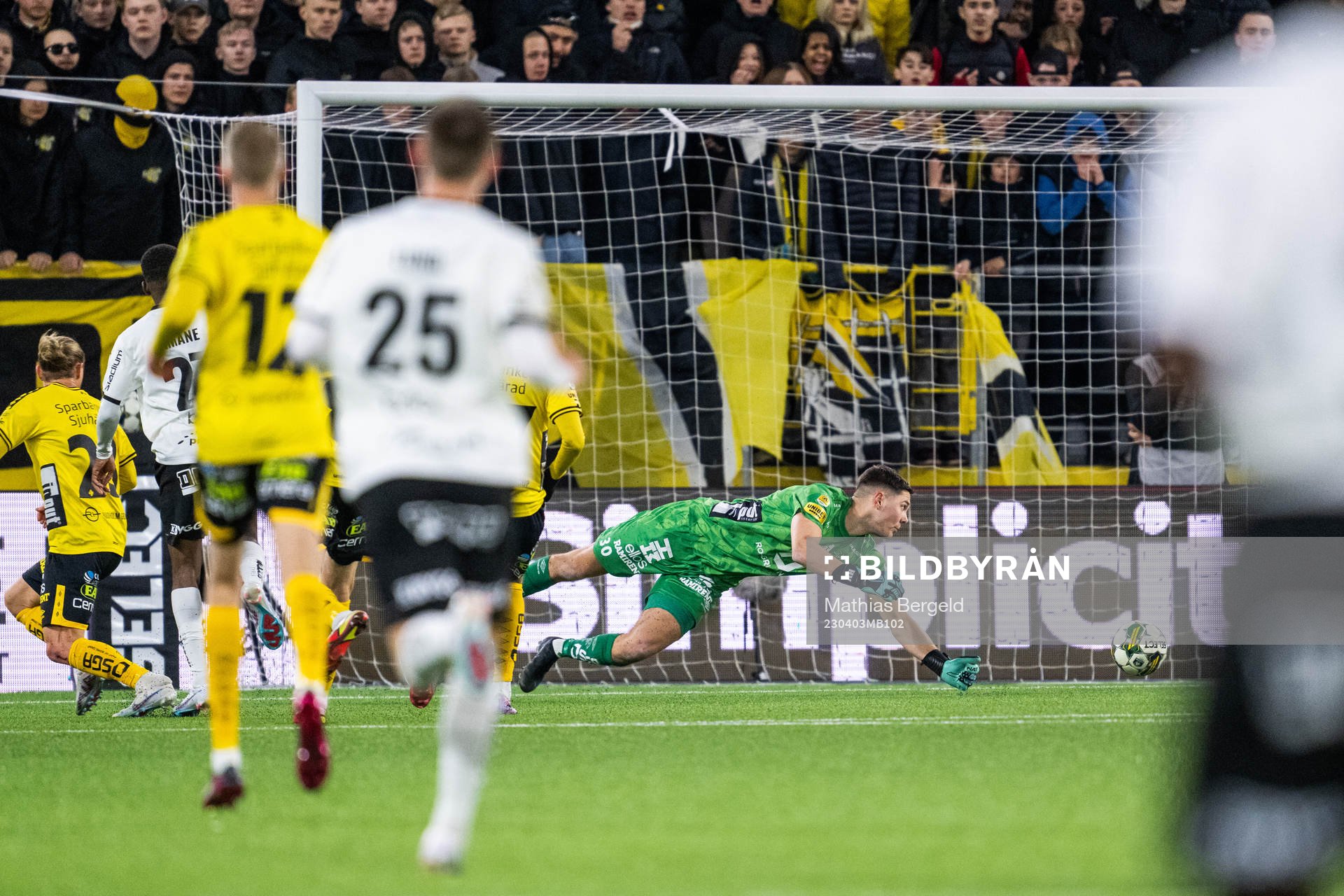 Häckens Akoua Romeo Amane gör 0-2 bakom Elfsborgs