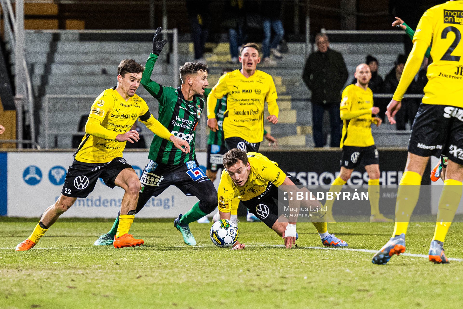 Varbergs Yassine El Ouatki, Mjällbys Jesper Gustavsson och