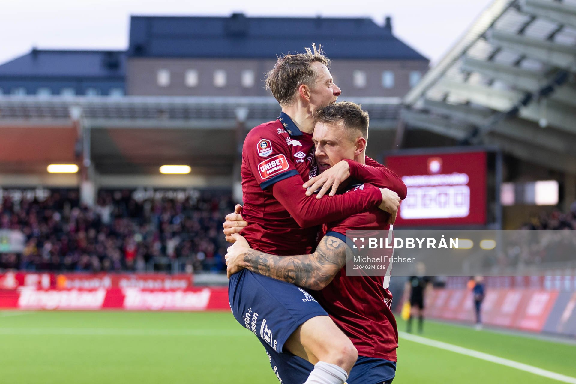 Örgrytes Marcus Haglind Sangre jublar ihop med Viktor