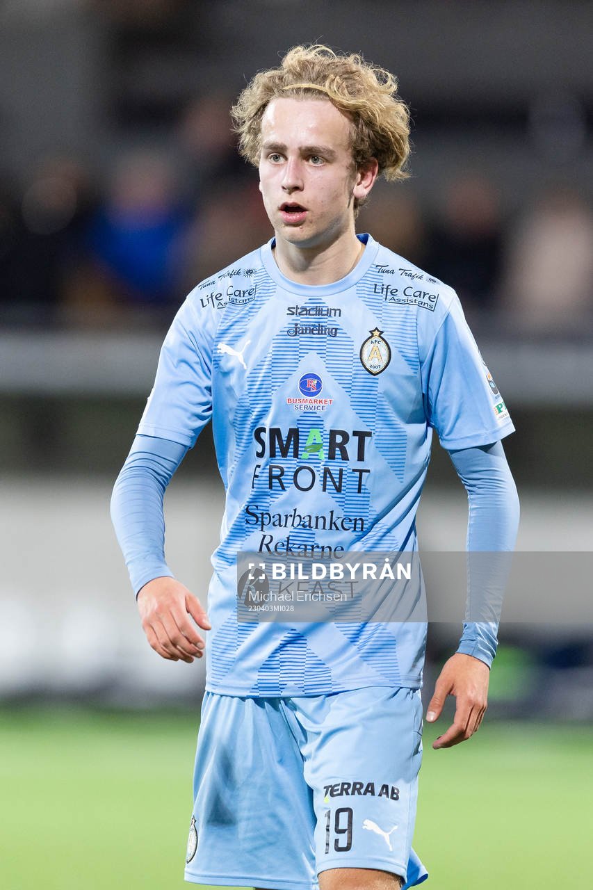 AFC Eskilstunas Leo Lif under fotbollsmatchen i Superettan mellan Örgryte och AFC Eskilstuna den 3 april 2023 i Göteborg. 