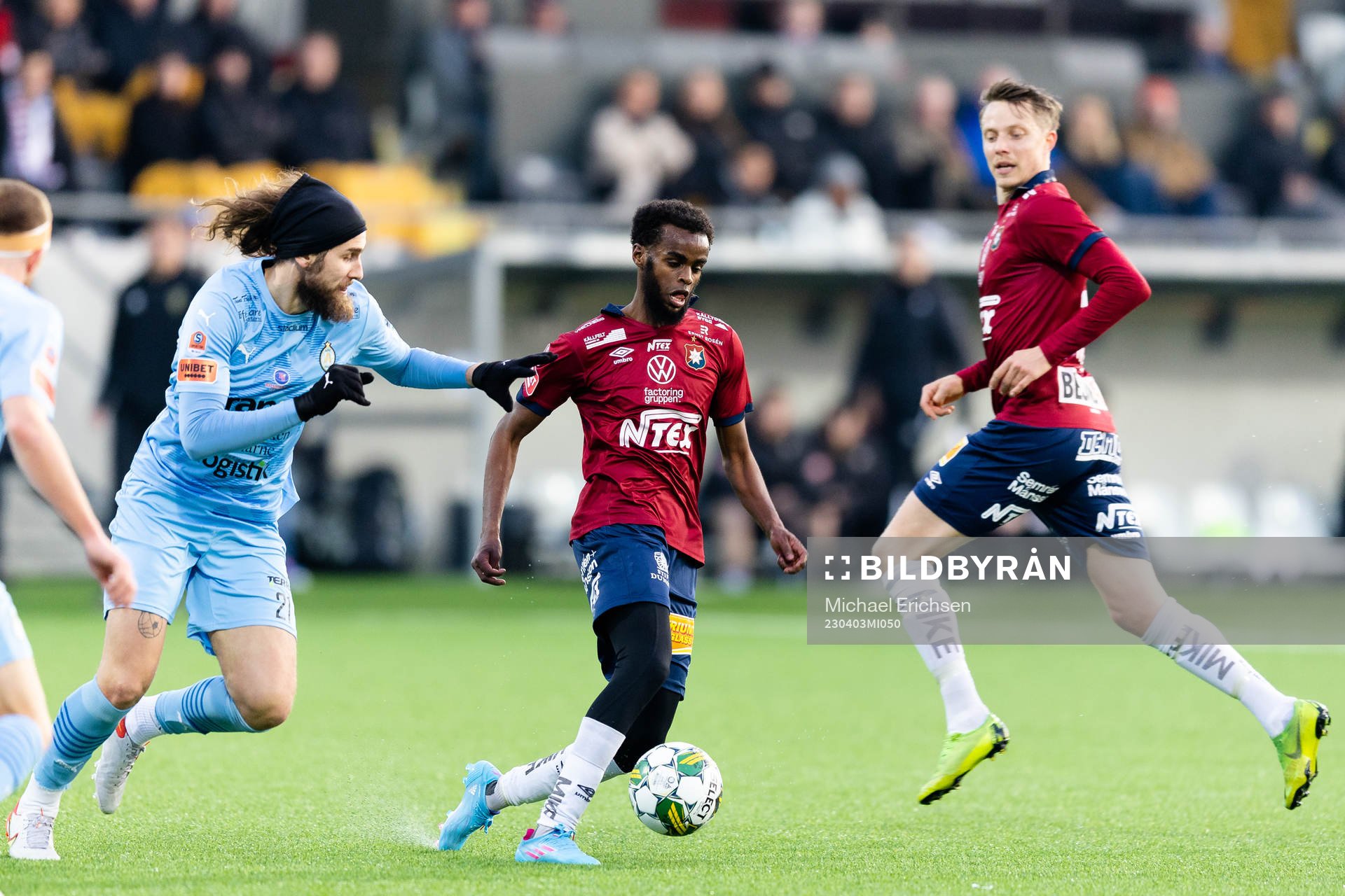 AFC Eskilstunas Ali Suljic och Örgrytes Mubaarak Nuh