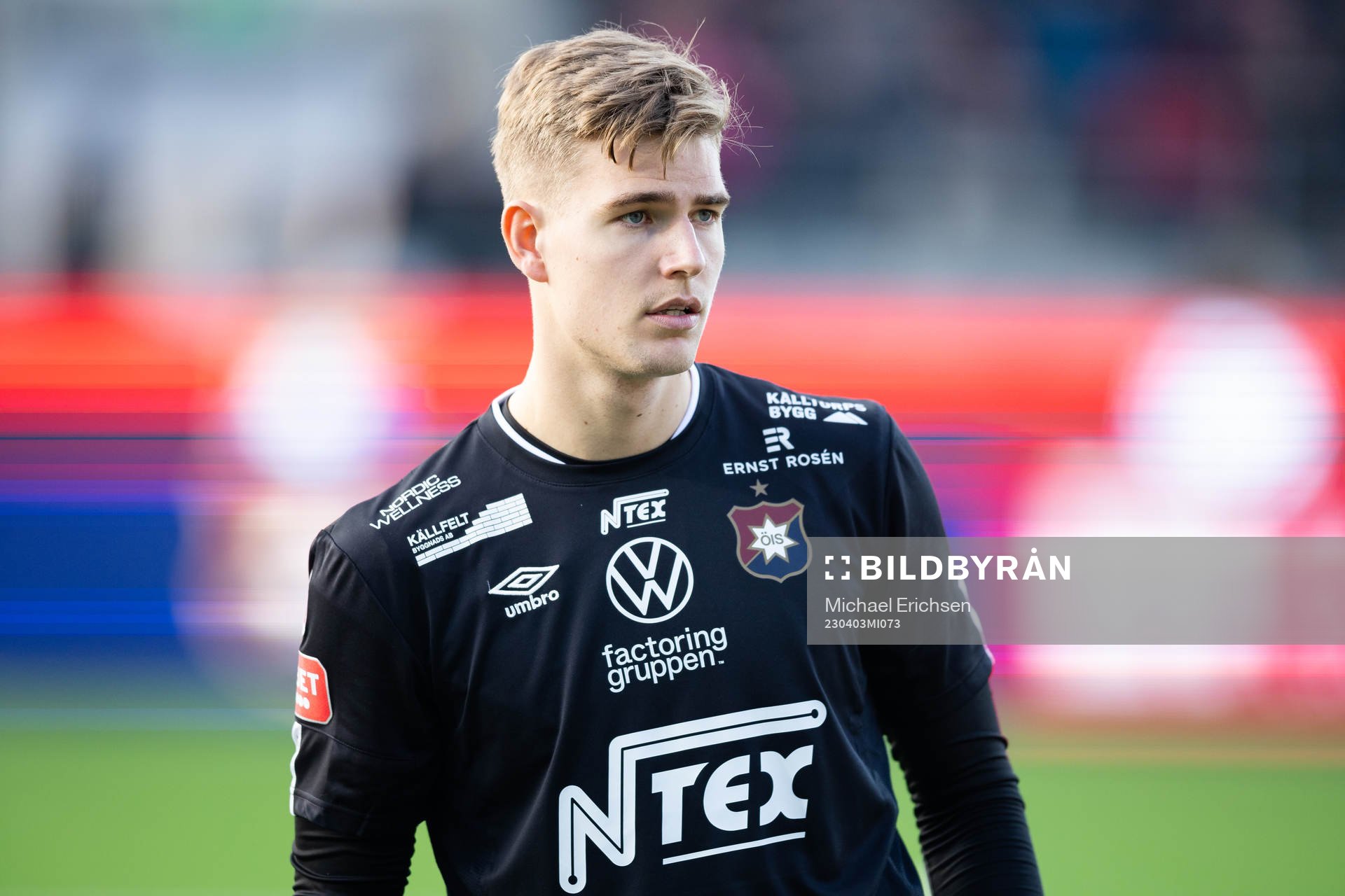 Örgrytes målvakt Mathias Nilsson på line up innan