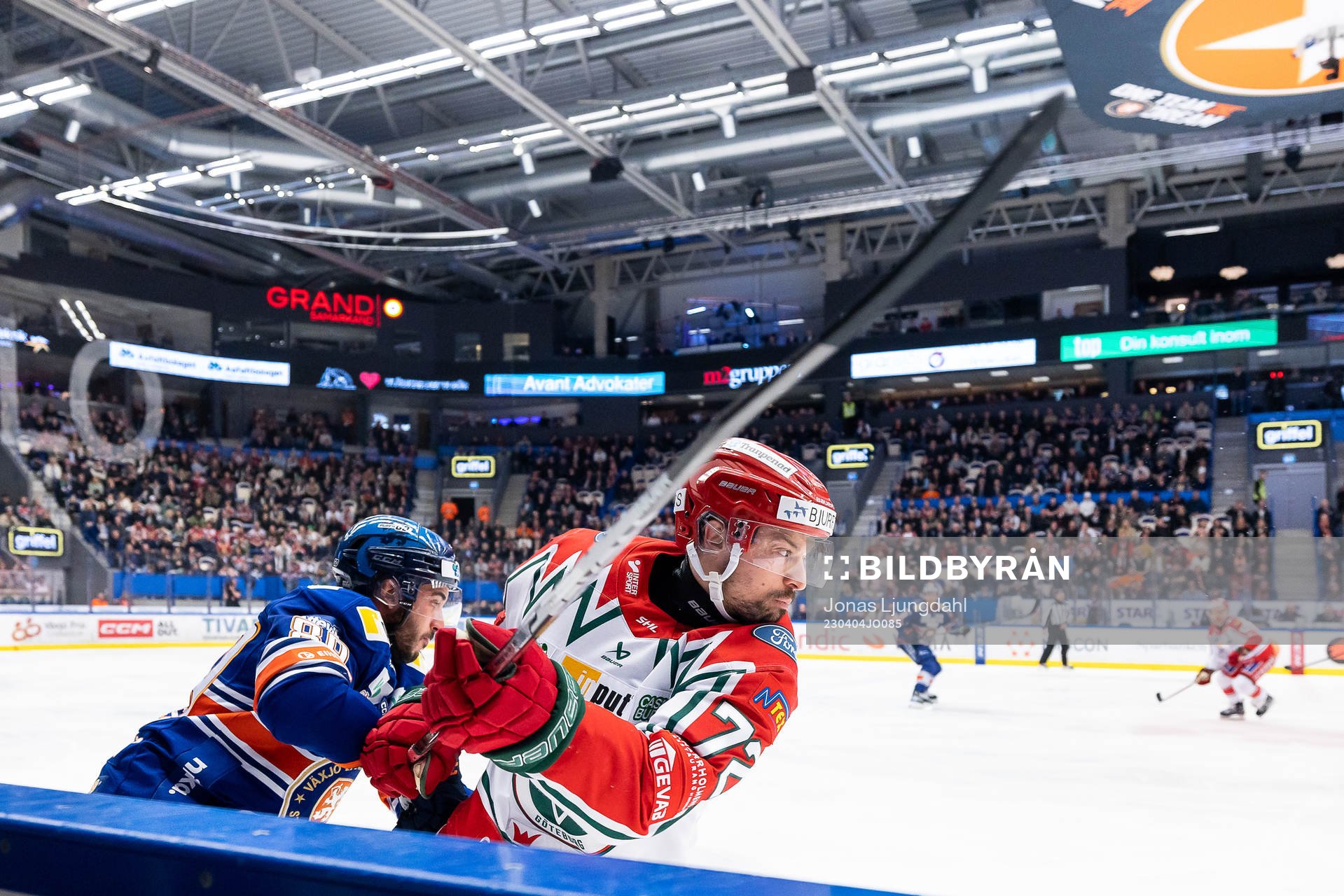 Växjös Jayden Halbgewachs och Frölundas Patrik Carlsson