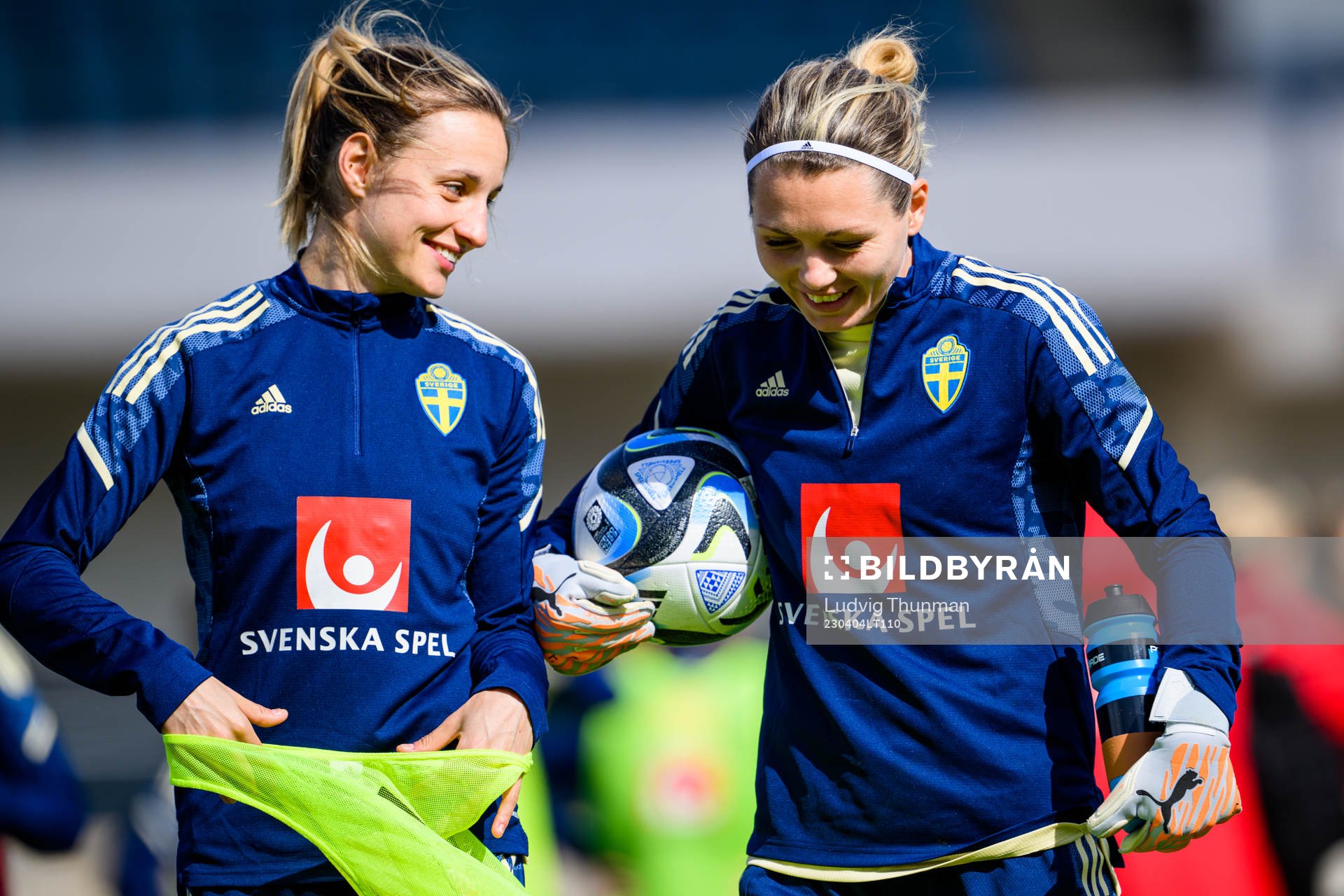 Nathalie Björn and goalkeeper Jennifer Falk