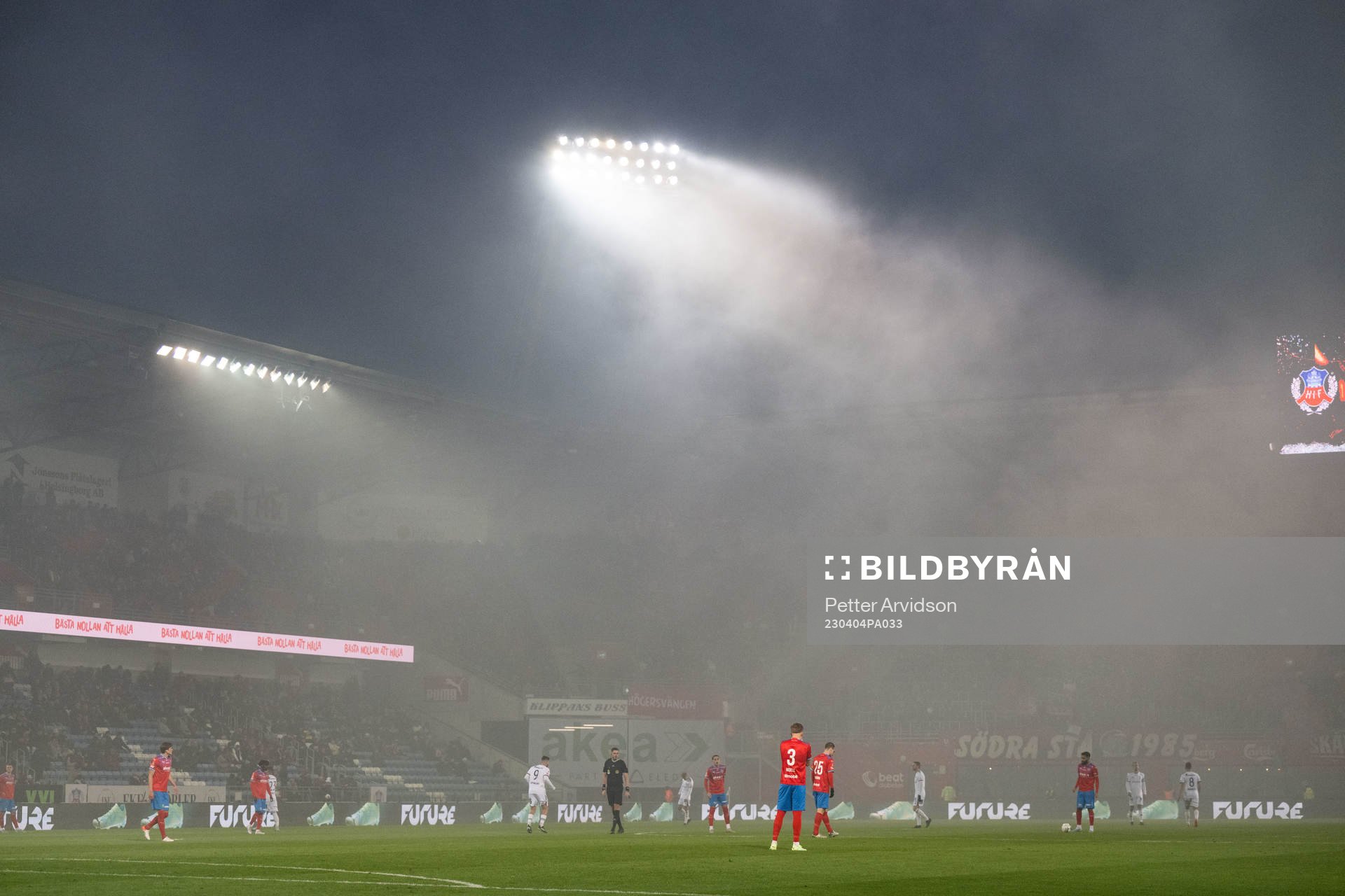 Rök på Olympia under fotbollsmatchen i Superettan mellan Helsingborg och Öster den 4 april 2023 i Helsingborg. 