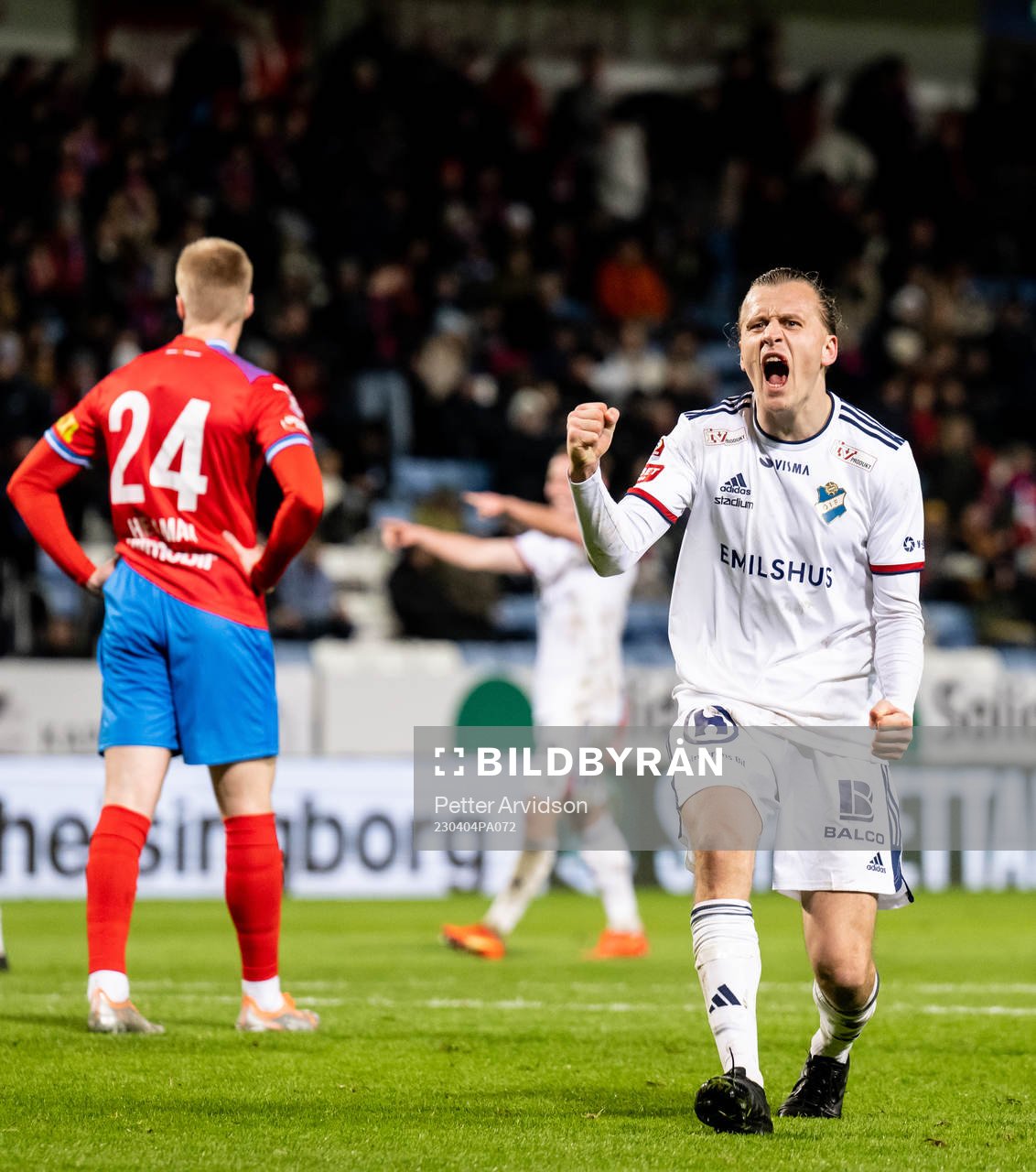 Östers Jesper Jonasson Westermark jublar