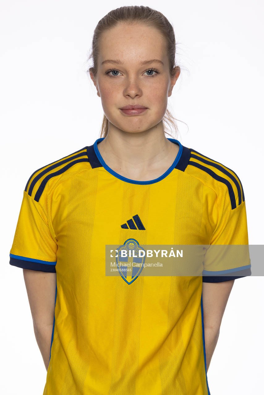 Thea Höglund