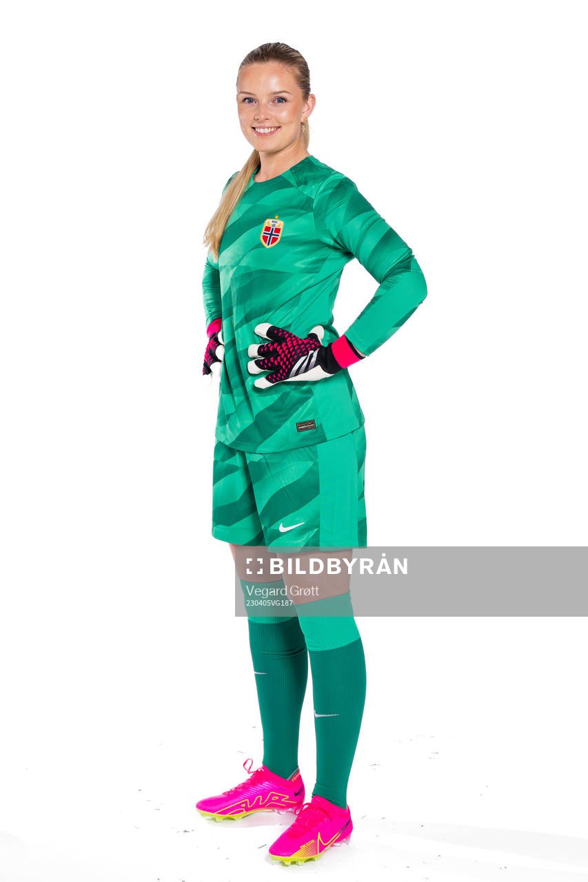 Goalkeeper Guro Pettersen of the Norwegian women’s