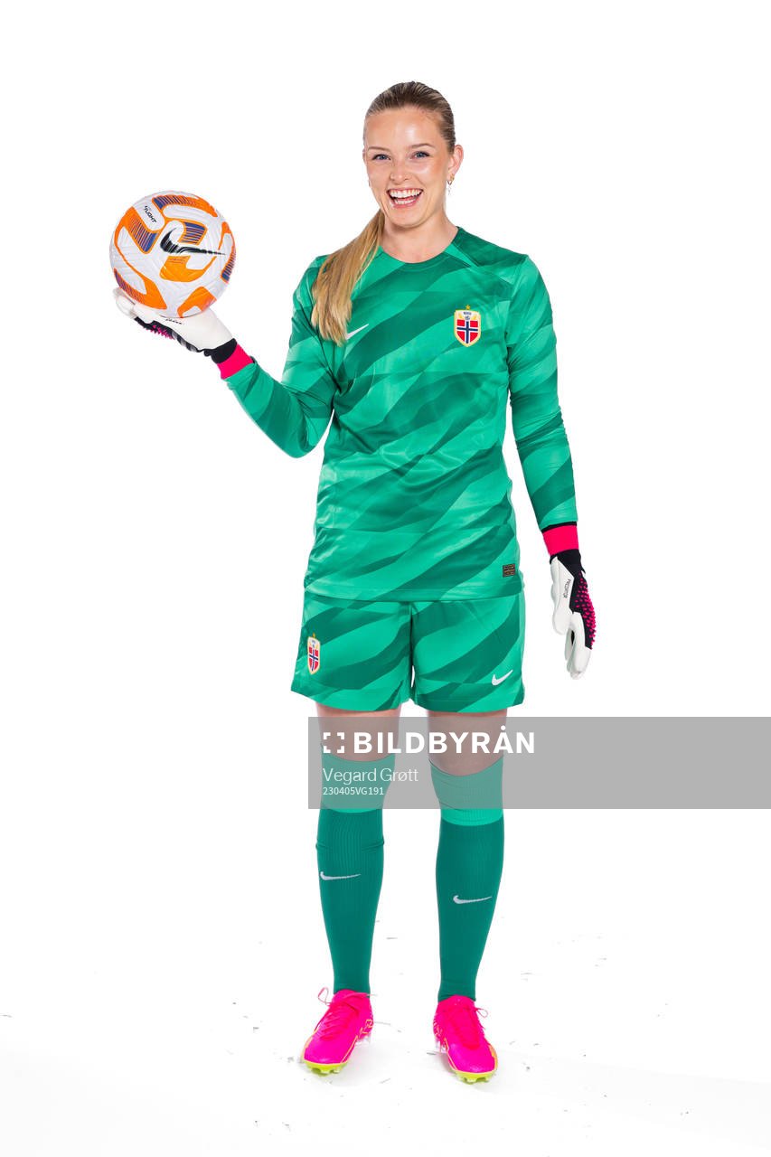 Goalkeeper Guro Pettersen of the Norwegian women’s