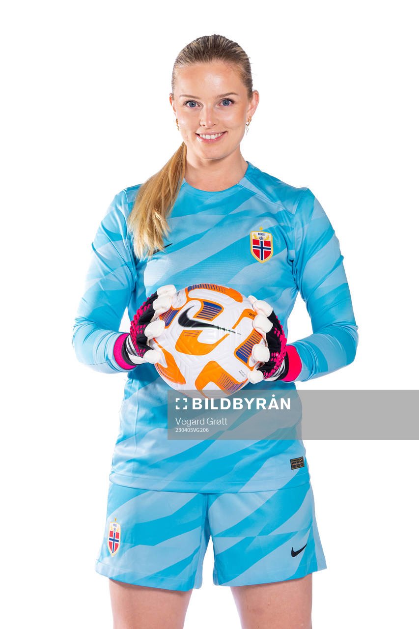 Goalkeeper Guro Pettersen of the Norwegian women’s