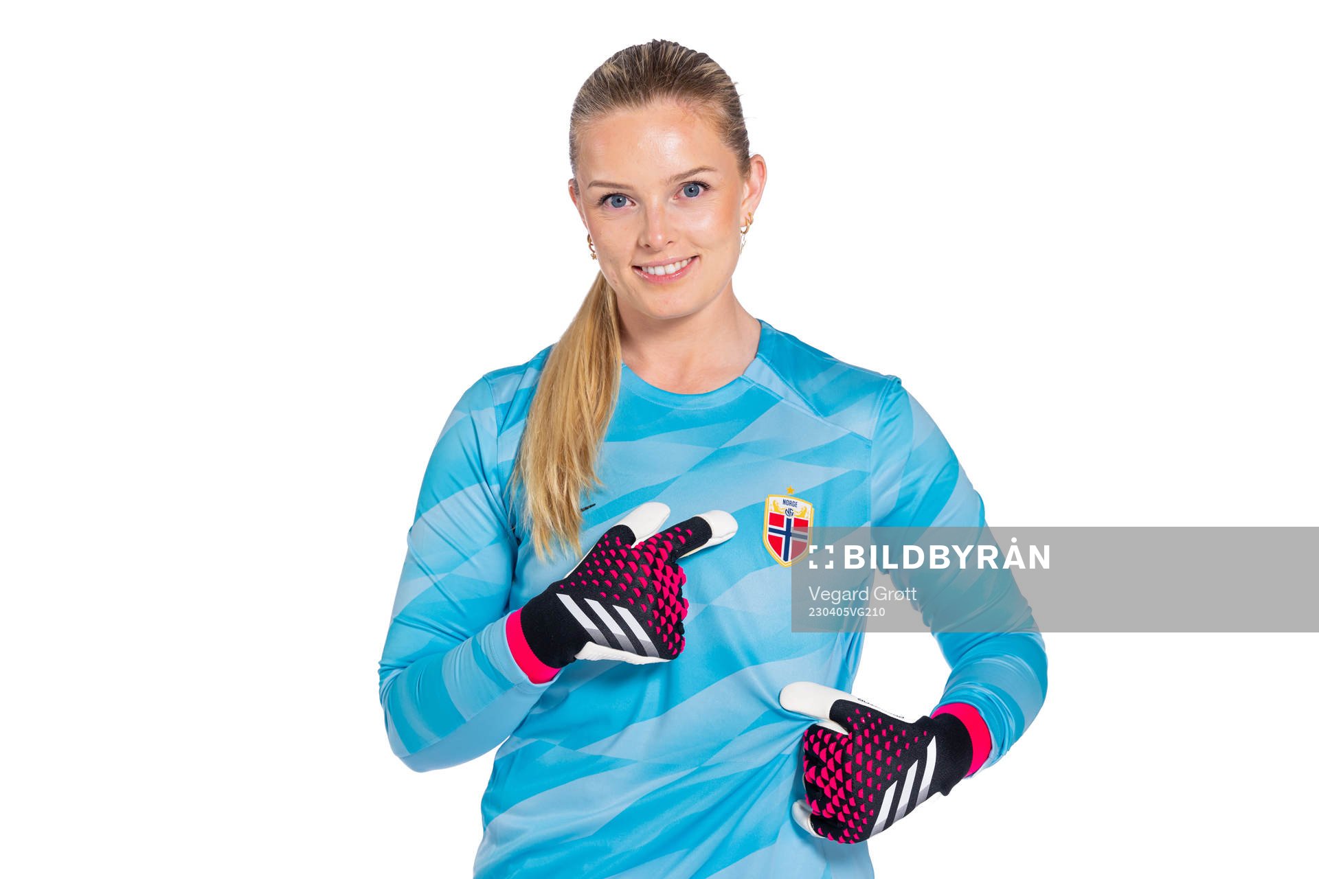 Goalkeeper Guro Pettersen of the Norwegian women’s